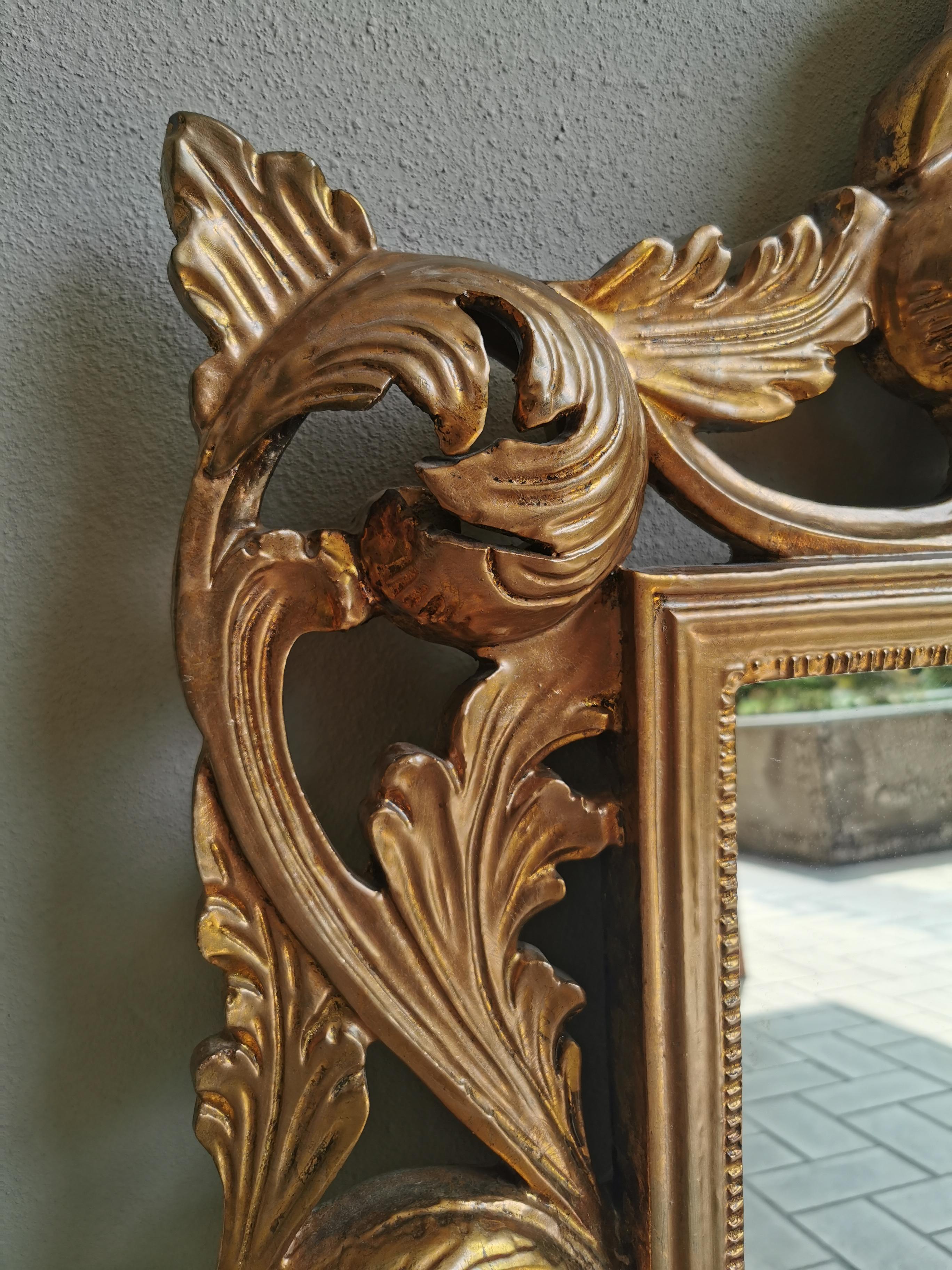 Golden Framed Hand Crafted Wood Gilded Wall Mirror Early XX. Century Italy In Good Condition In Torino, IT