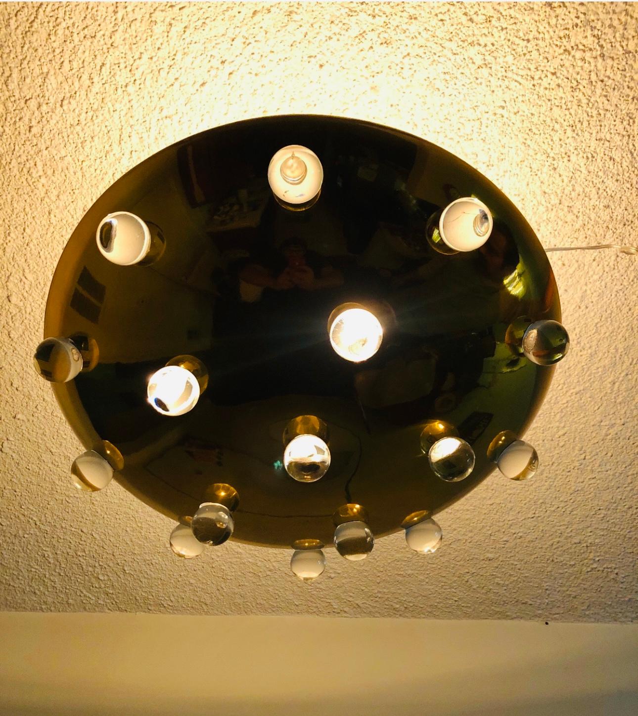 Mid-Century Modern Lampadaire suspendu français doré des années 1960 en vente