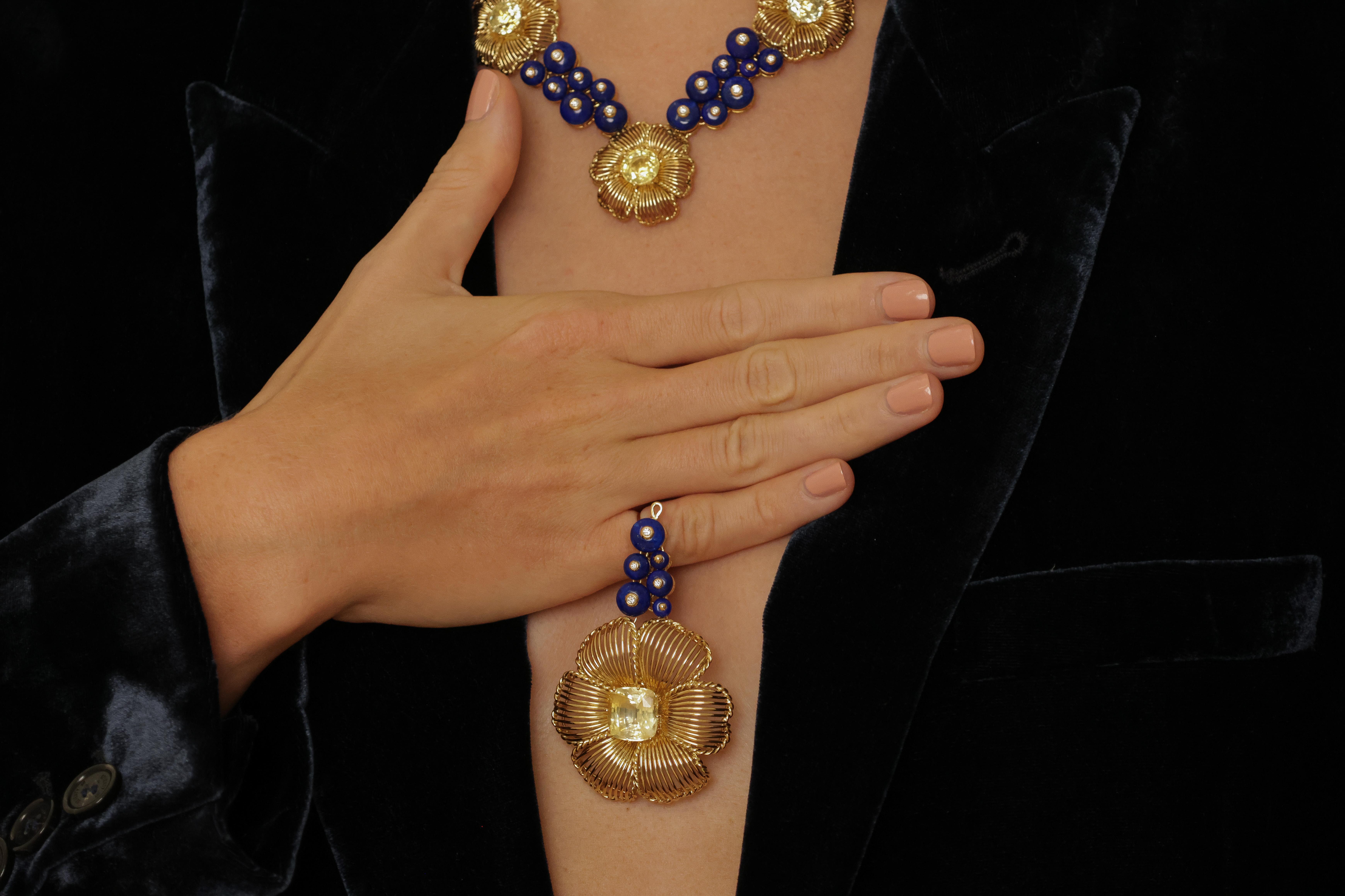 The House of KOENIG creates sustainable jewels, using exclusively recycled precious metals and conflict-free gemstones that inspire and endure. 100% SWISS HANDMADE 

Inspired by the natural beauty of these untreated yellow sapphires, our Golden