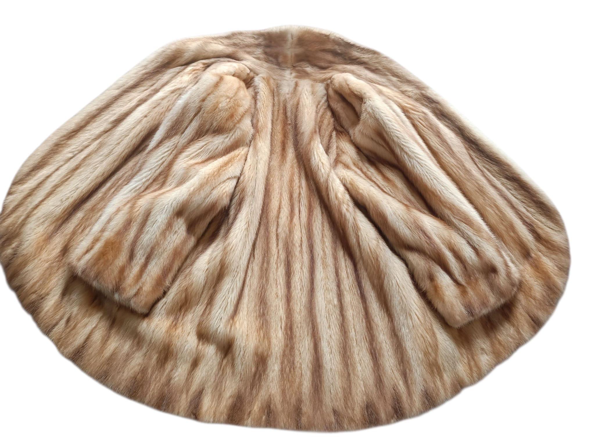 Abrigo de piel de marta alemana dorada (Talla 16/ L) en venta 8