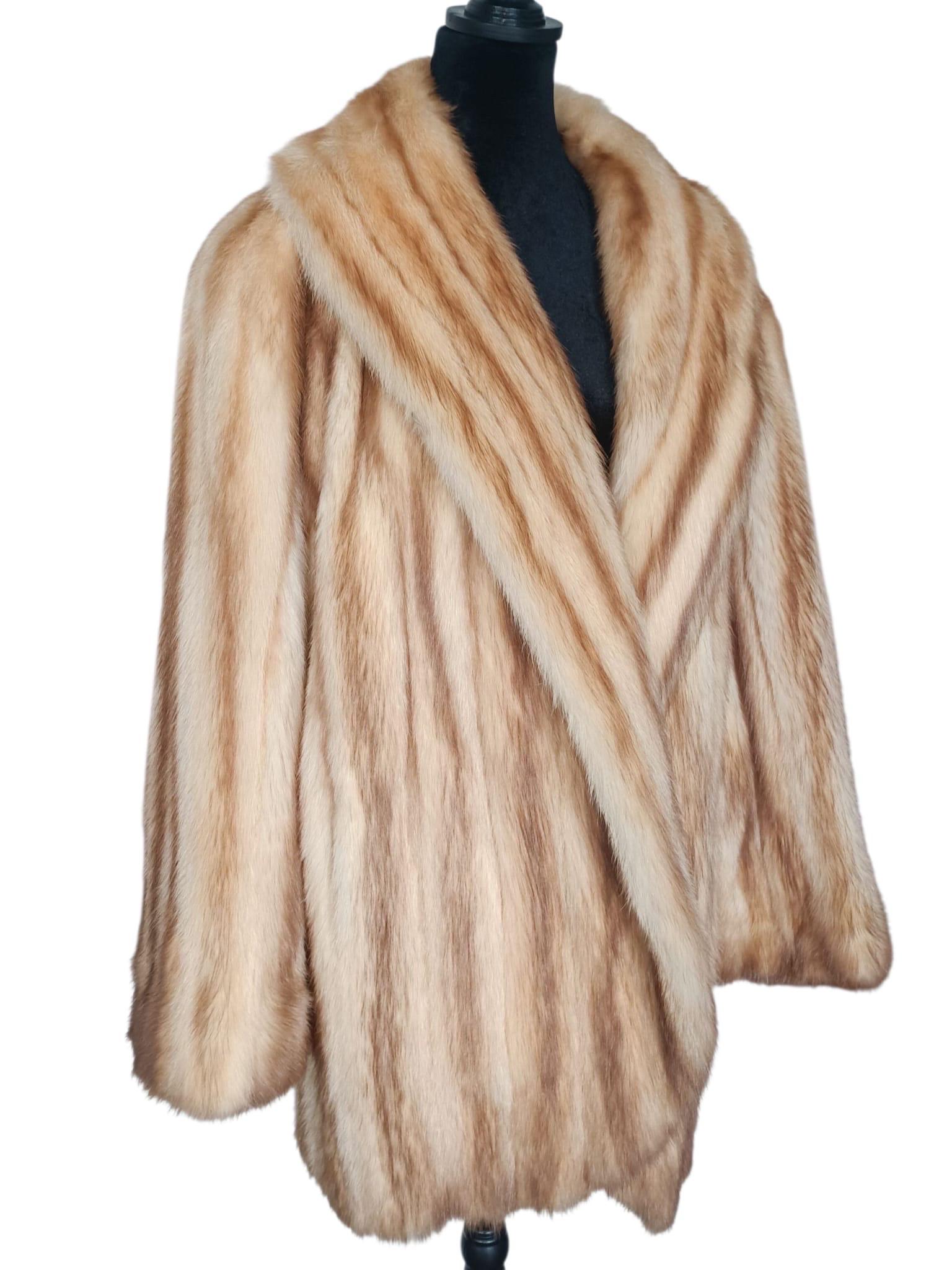 Abrigo de piel de marta alemana dorada (Talla 16/ L) Marrón en venta
