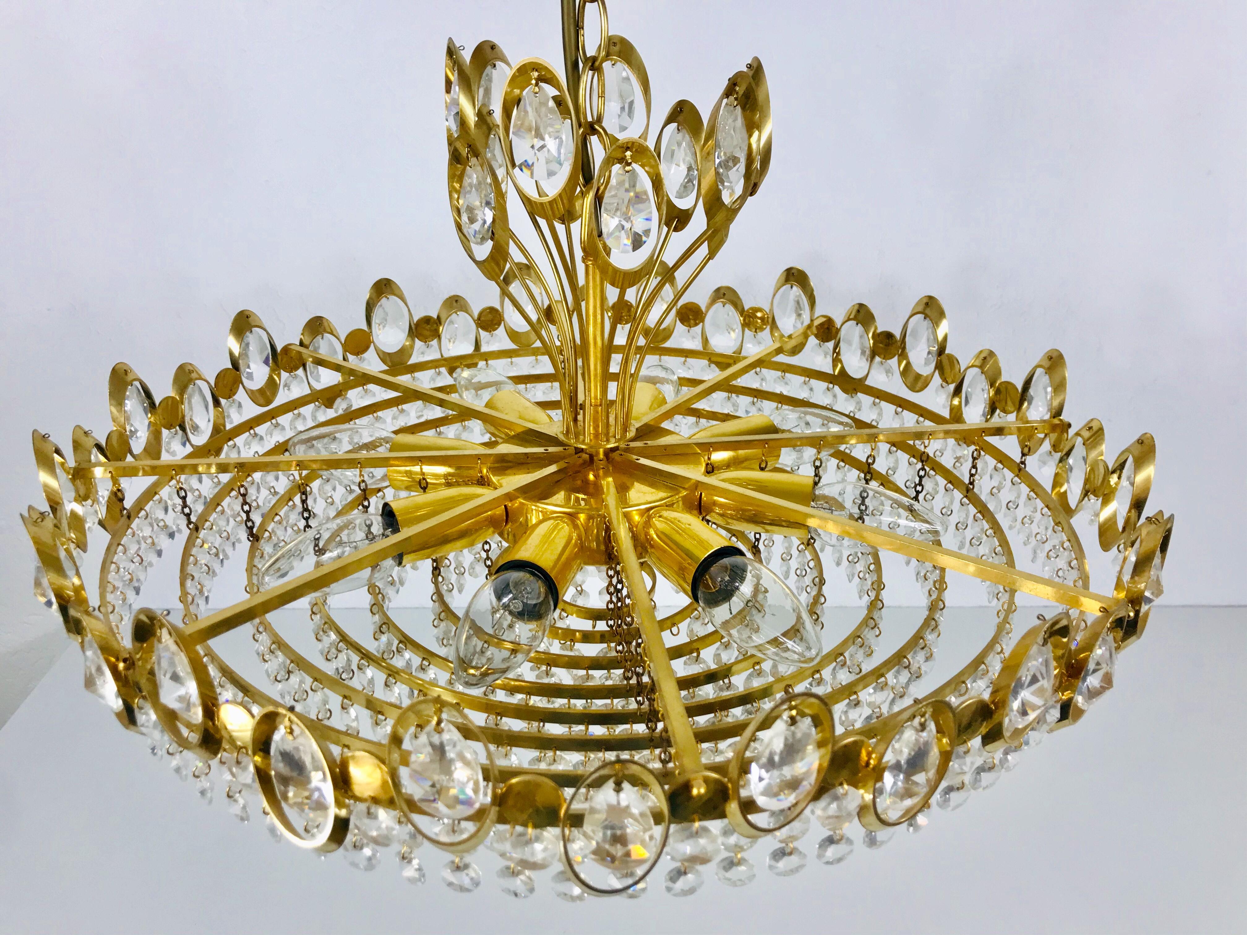 Araña de latón dorado y cristal de Palwa, Alemania, años 60 Dorado en venta