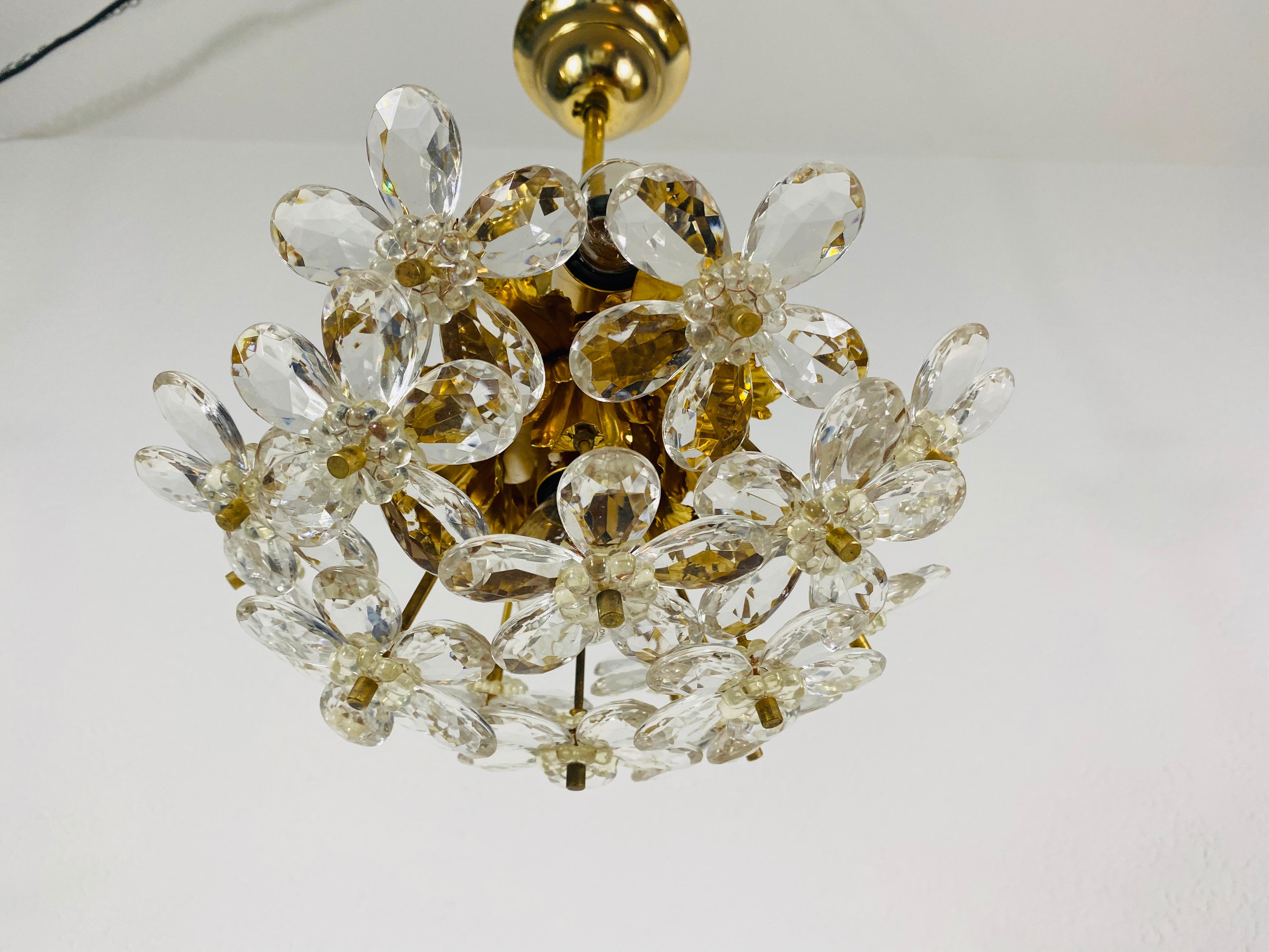 Mid-20th Century Golden Gilded Brass and Crystal Glass Chandelier by Palwa, Germany, 1960s For Sale