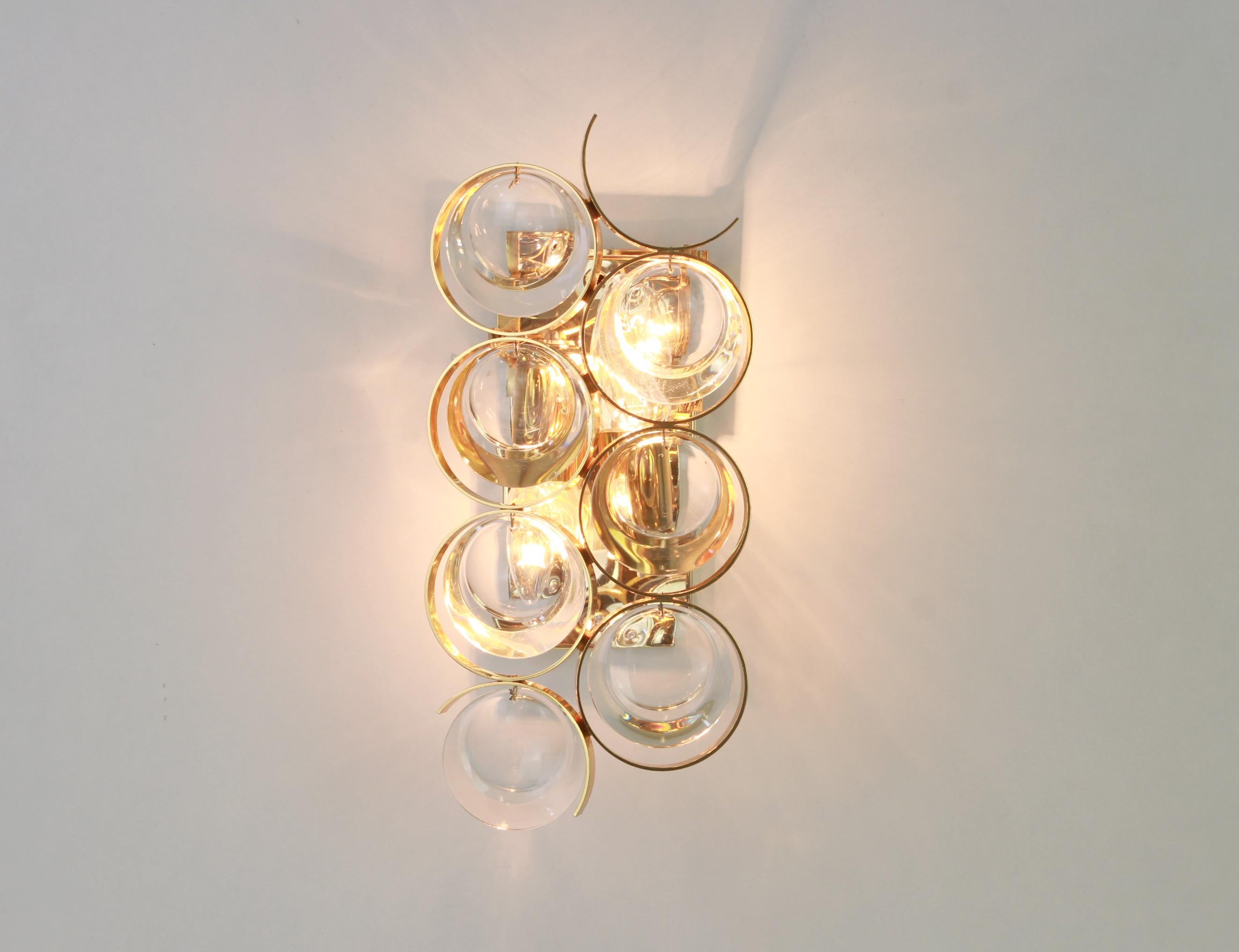 1 of 2 Golden Gilded Brass and Crystal Sconce by Palwa, Germany, 1960s For Sale 2