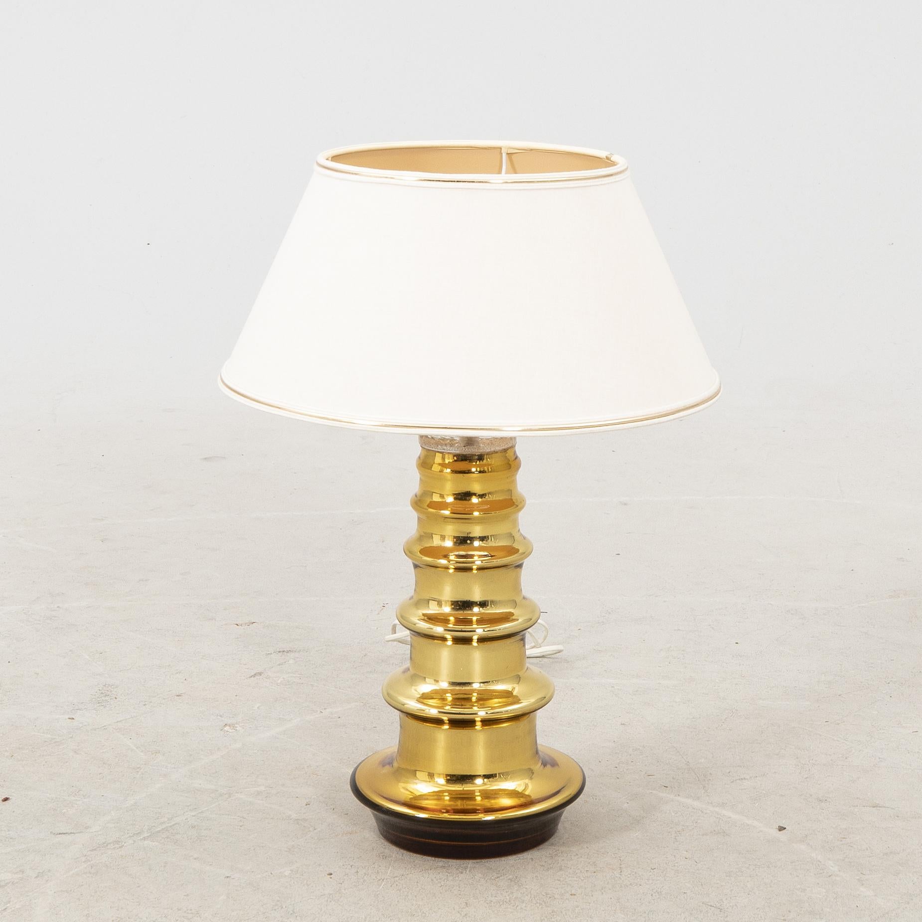 20th Century Golden glass lamp by Gustav Leek for Flygsfors, Sweden, 1960 For Sale