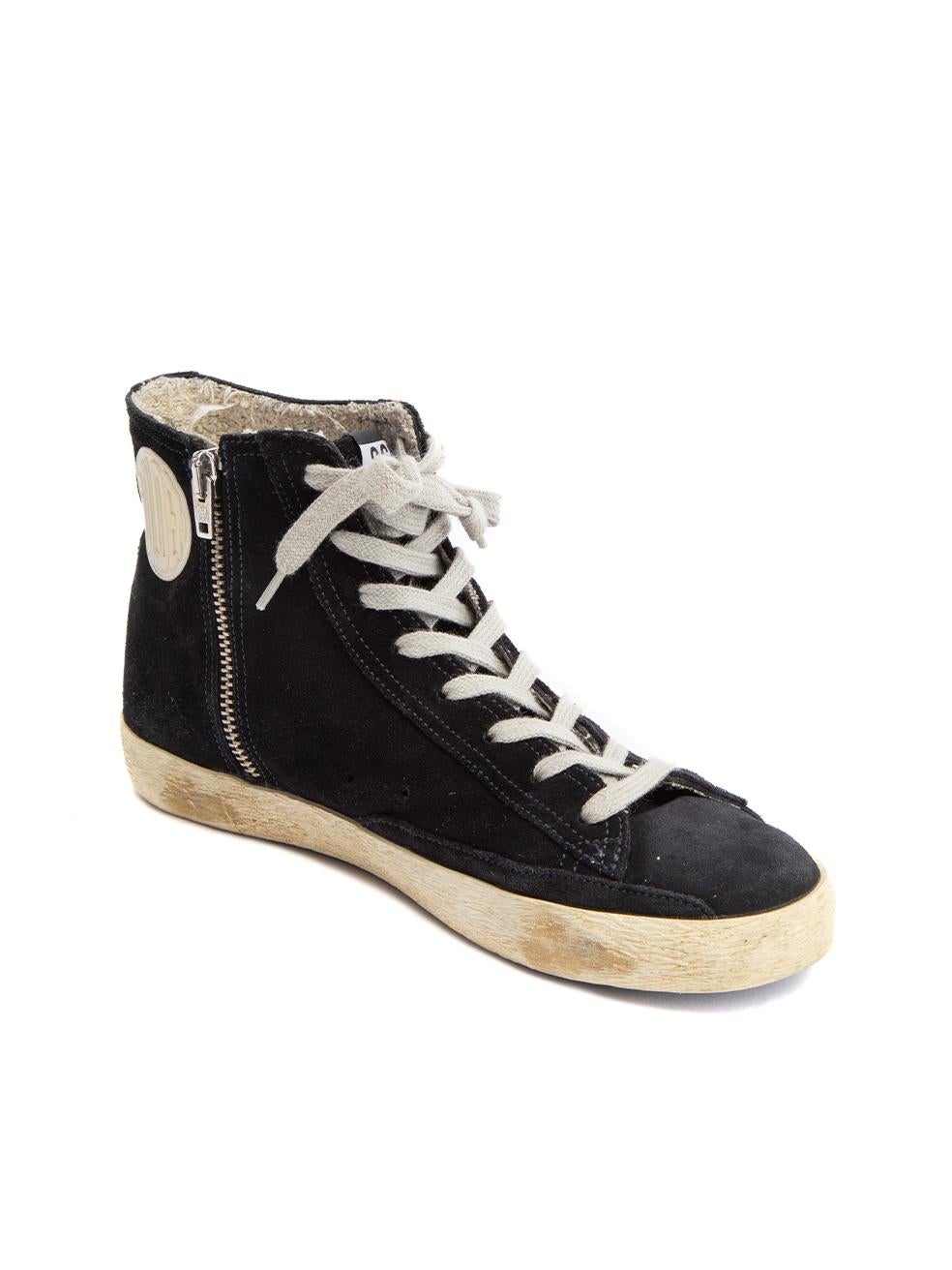 CONDITION is Very good. Minimal wear to shoes is evident on this used Golden Goose designer resale item. 
 
 Details
 Black
 Suede
 High top trainers
 Lace up
 Round toe
 Flat heel
 Vintage finish
 Purple star
 Golden logo patch in white on side
