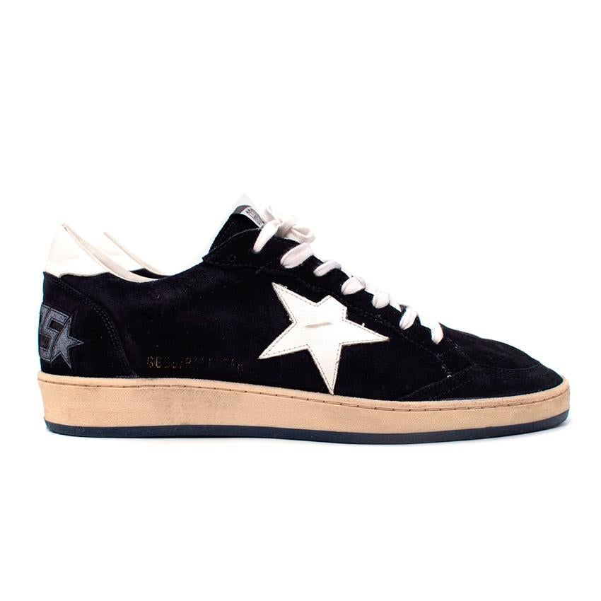 Golden Goose Zapatillas de ante azul Ball Star Distressed 
 

 - Zapatillas de ante azul marino con detalles de piel blanca, incluida la suela y la estrella de la marca
 - Disturbios característicos 
 

 Materiales 
 Ante 
 Piel 
 

 Fabricado en
