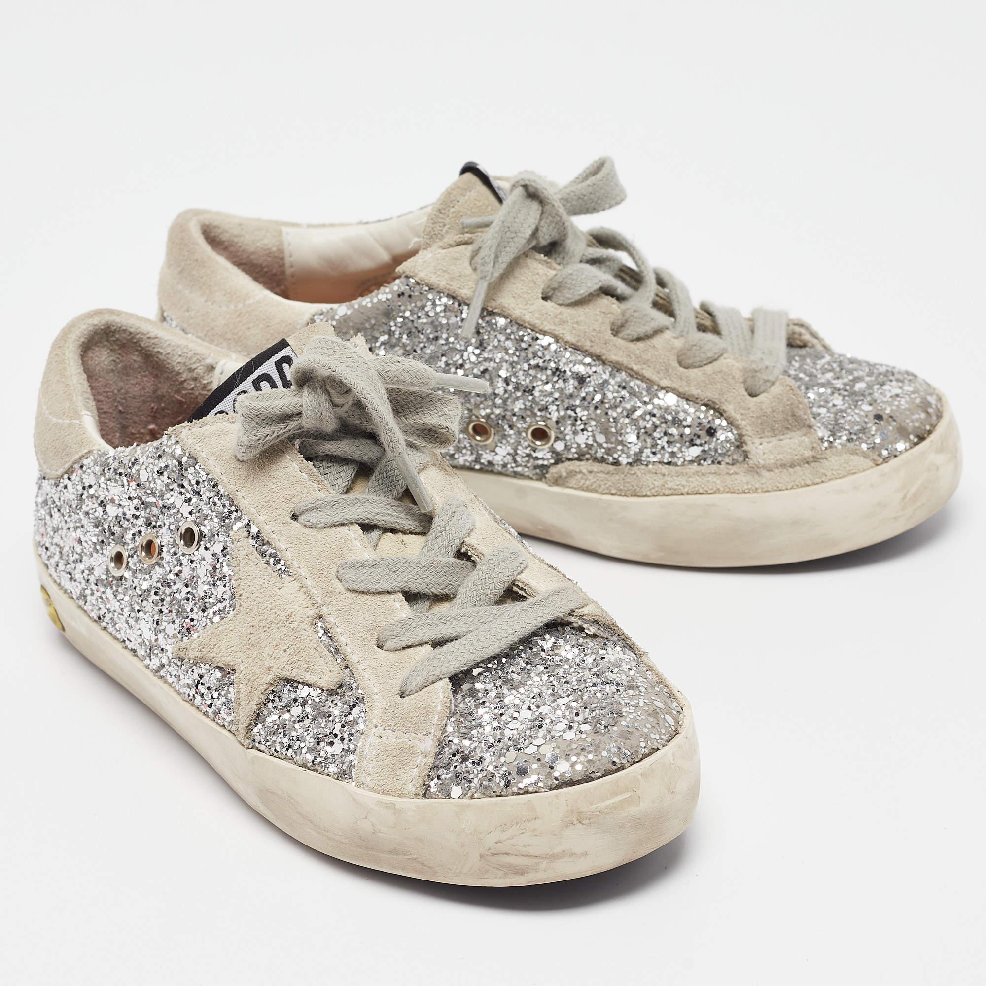Golden Goose Silver/Grey Glitter and Suede Hi Star Low-Top Sneakers Size 30 In Good Condition For Sale In Dubai, Al Qouz 2