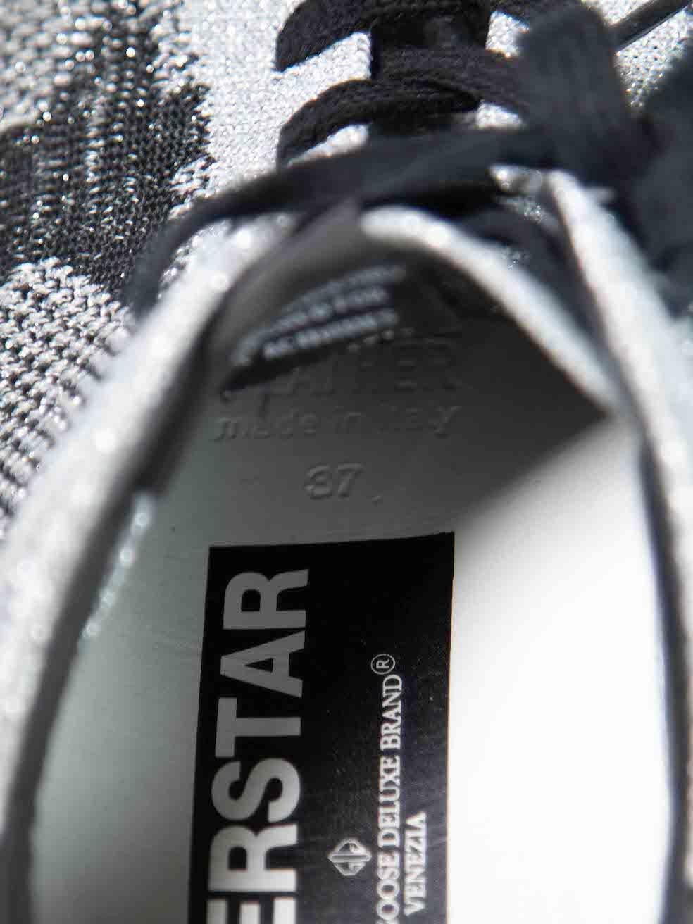 De las mujeres Golden Goose Zapatillas Superstar de punto plateadas Talla IT 37