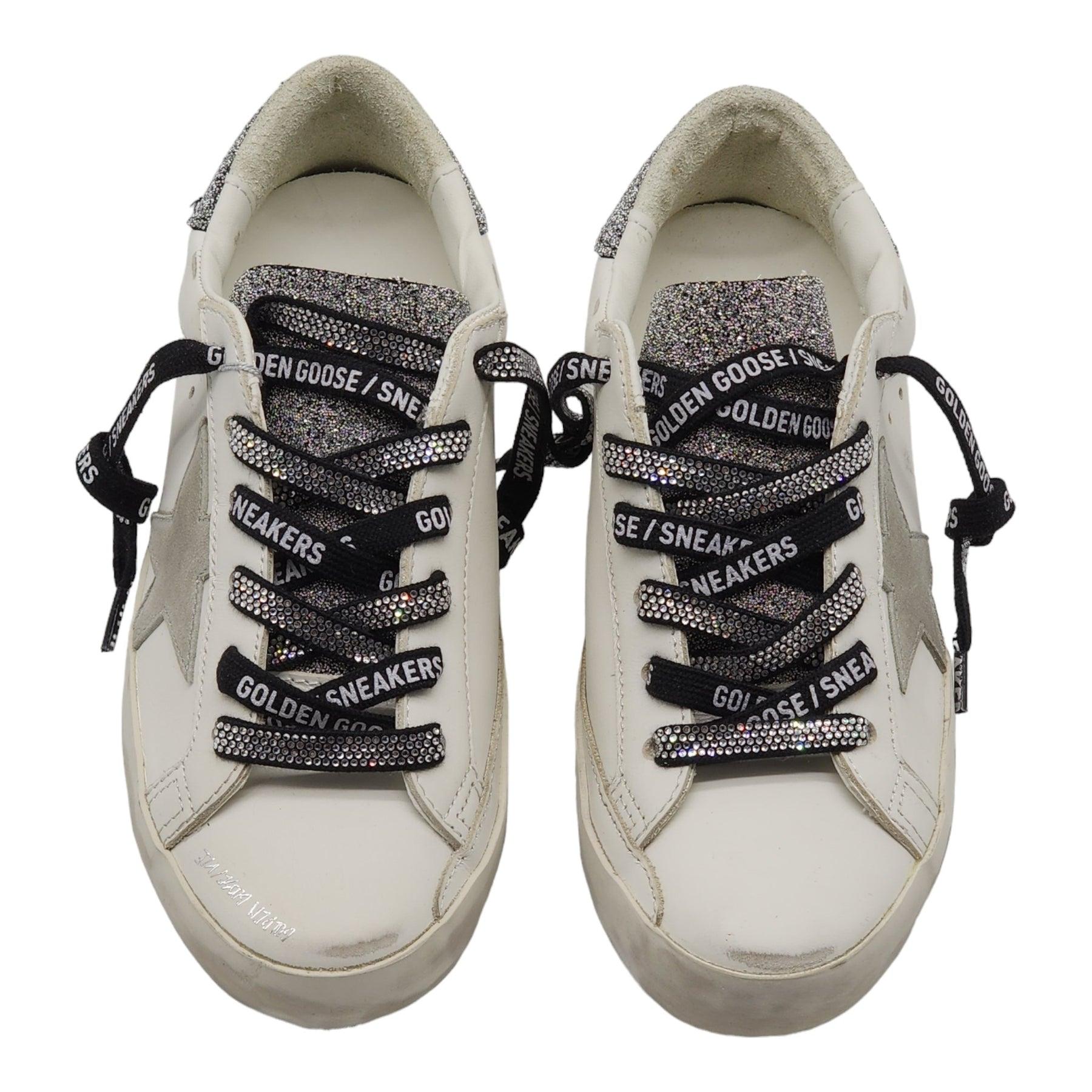 Golden Goose Super Star Classic Leather Sneakers with Swarovski Crystals.

Limited edition.

Additional information:
Material: Leather and suede
Swarovski Crystals
Rubber outsole
Color: White
Size: 5 US
Country: Italy
Condition: Brand new with box,