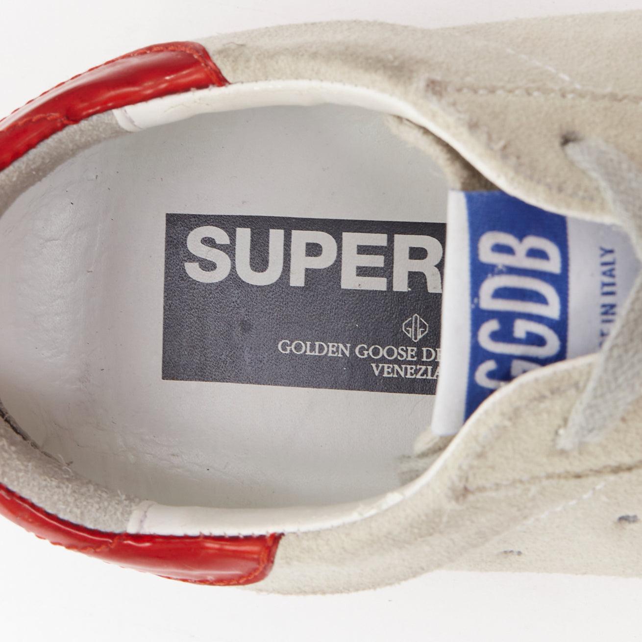 GOLDEN GOOSE SuperStar grau Wildleder metallischen trim Stern notleidenden Turnschuhe EU38 im Angebot 4