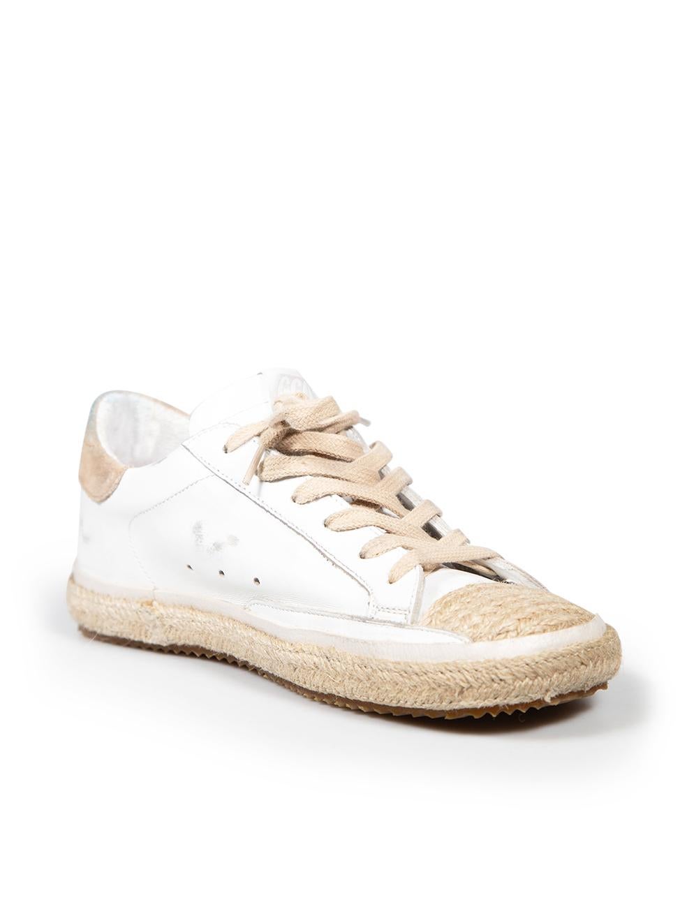 CONDITION is Very good. Hardly any visible wear to trainers is evident on this used Golden Goose designer resale item. Please note that these shoes are purposely distressed.
 
 
 
 Details
 
 
 Model: Superstar 
 
 White
 
 Leather
 
 Trainers
 
