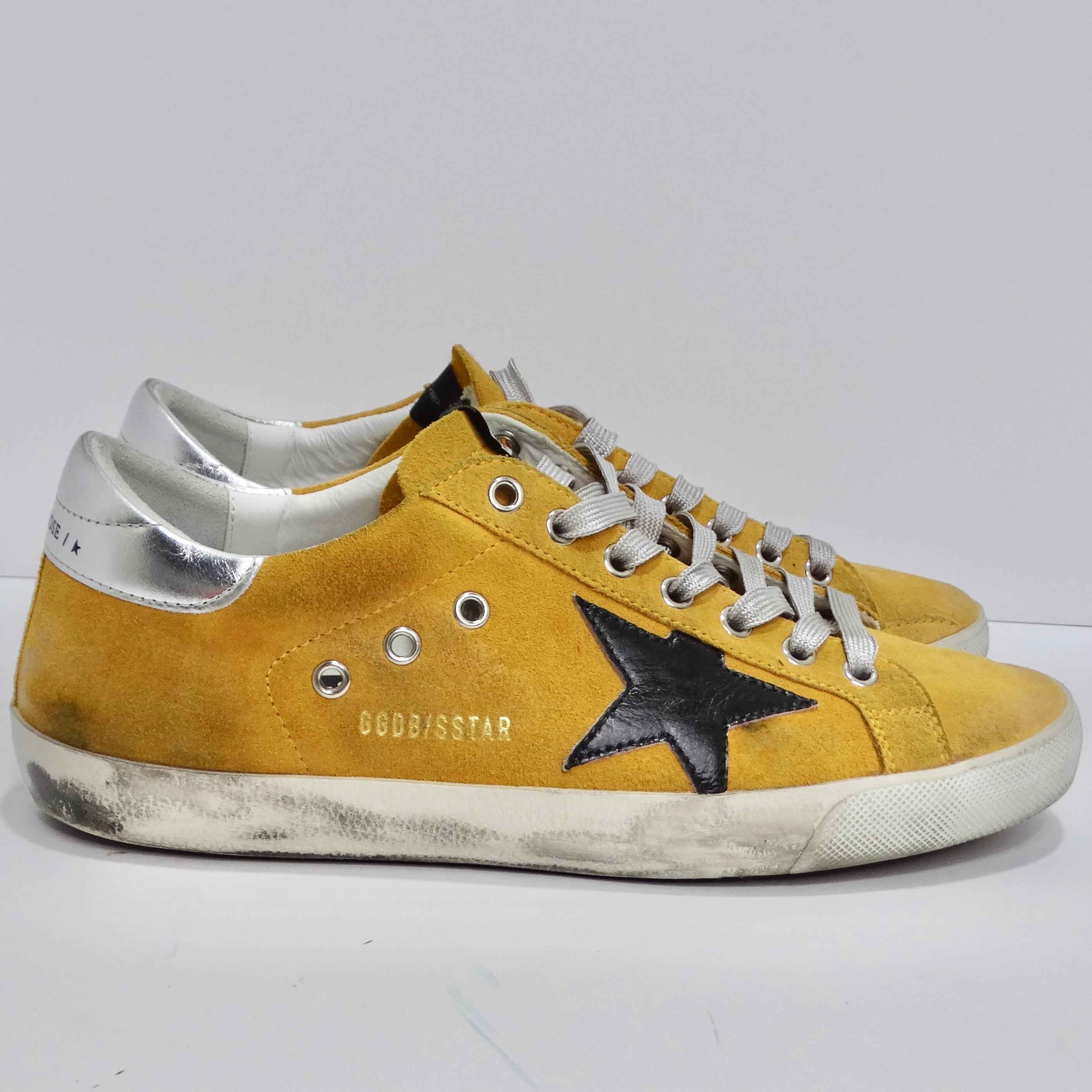 Golden Goose Yellow Leather Superstar Sneakers In Good Condition For Sale In Scottsdale, AZ