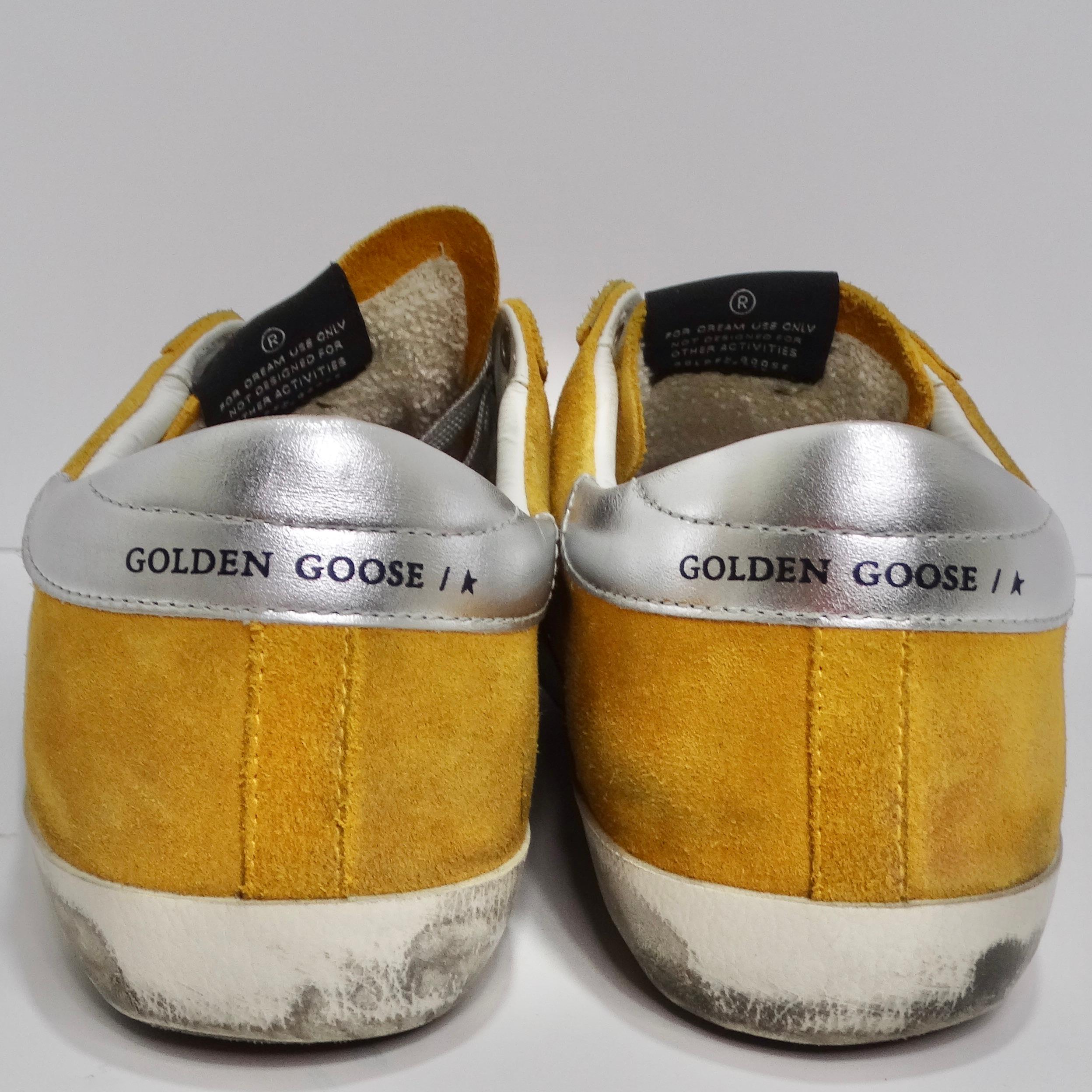 Baskets Superstar en cuir jaune Golden Goose en vente 1