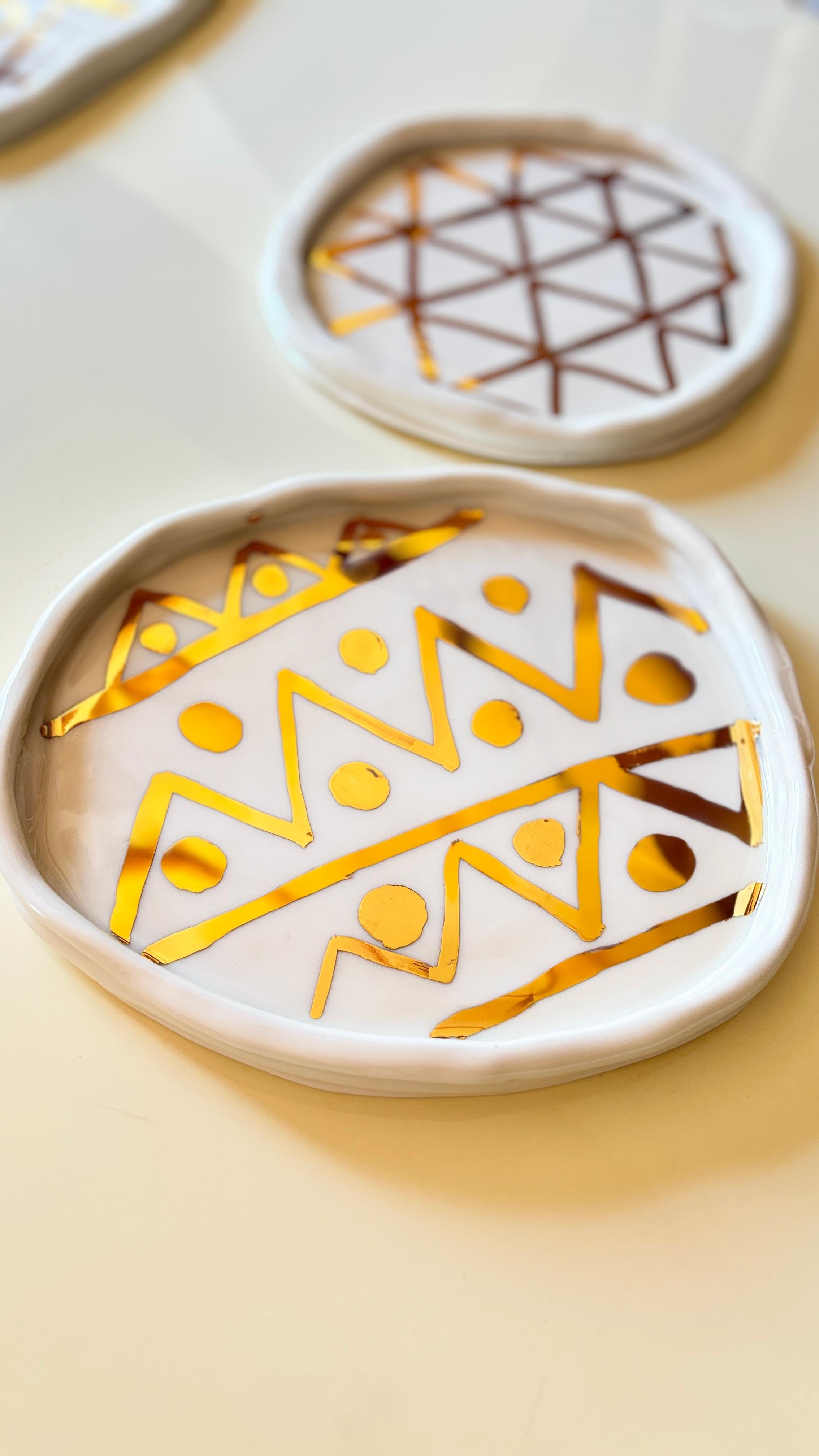 Post Modern Inspired White and Gold Unique Porcelain Plates by Hania Jneid For Sale 4