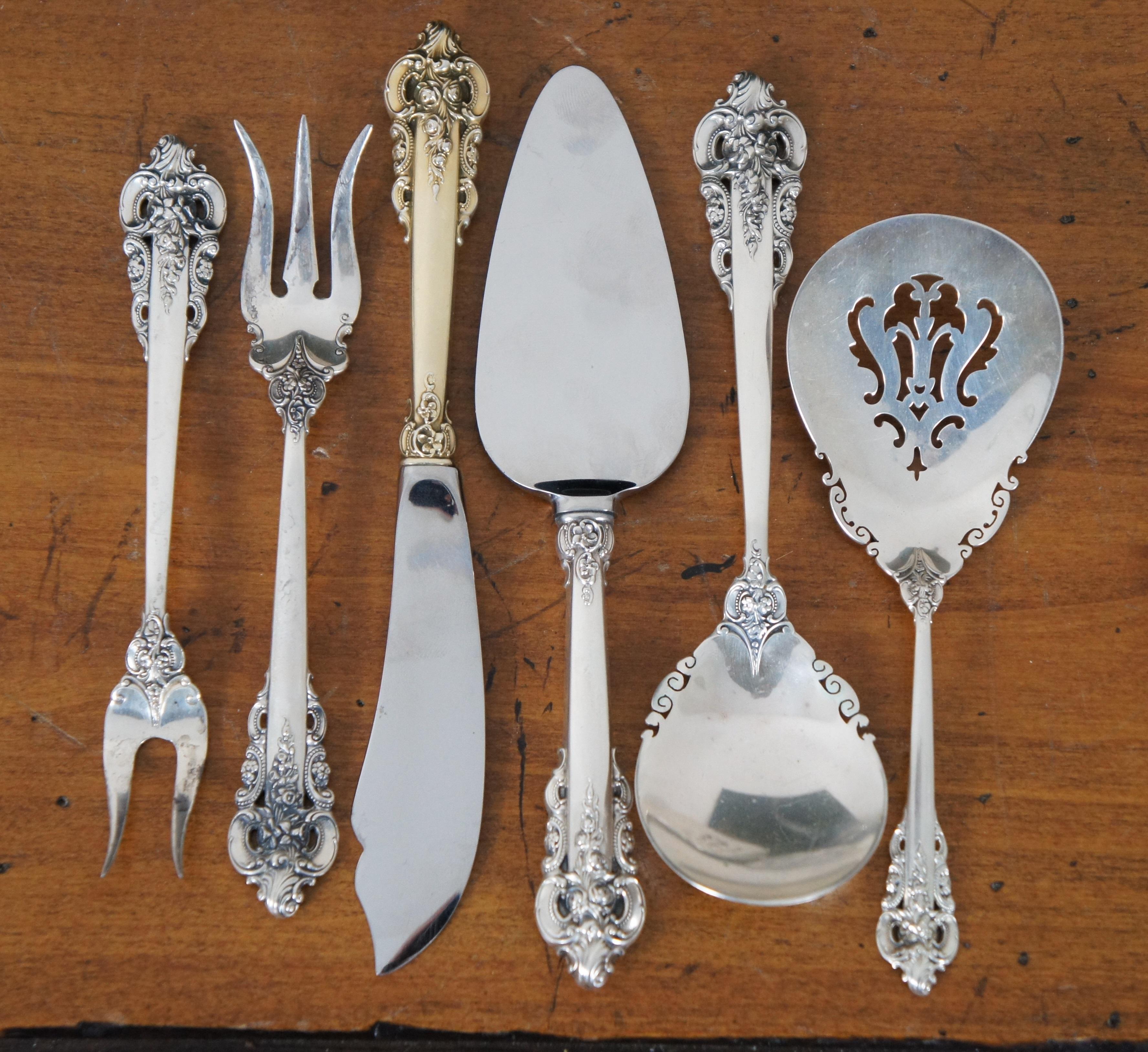 Golden Grande Baroque by Wallace Sterling Silver Flatware Set 70 Pcs Service 8 In Good Condition For Sale In Dayton, OH