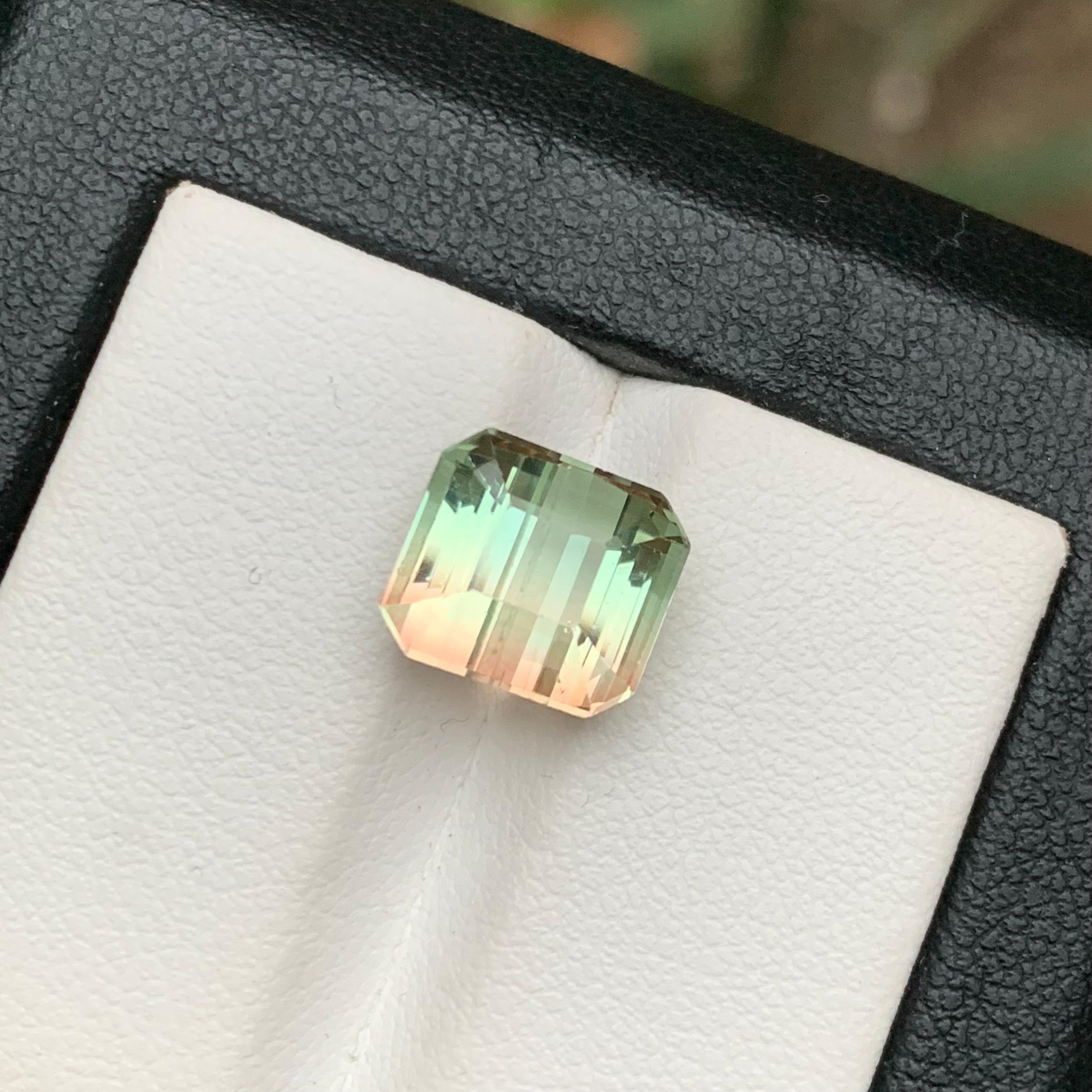 Bague tourmaline naturelle bicolore dorée et verte taille octogonale de 5,65 carats en vente 5