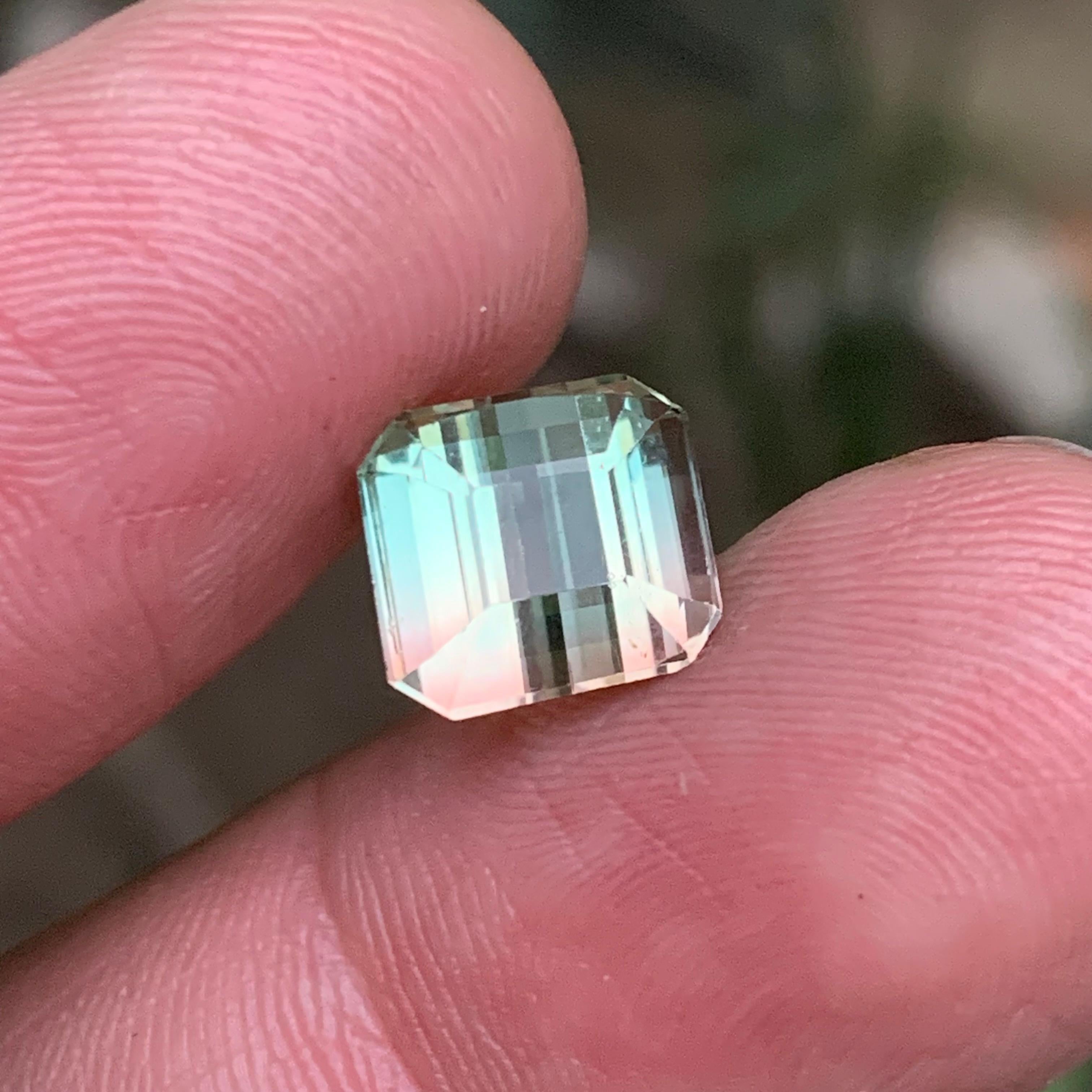 Bague tourmaline naturelle bicolore dorée et verte taille octogonale de 5,65 carats Neuf - En vente à Peshawar, PK