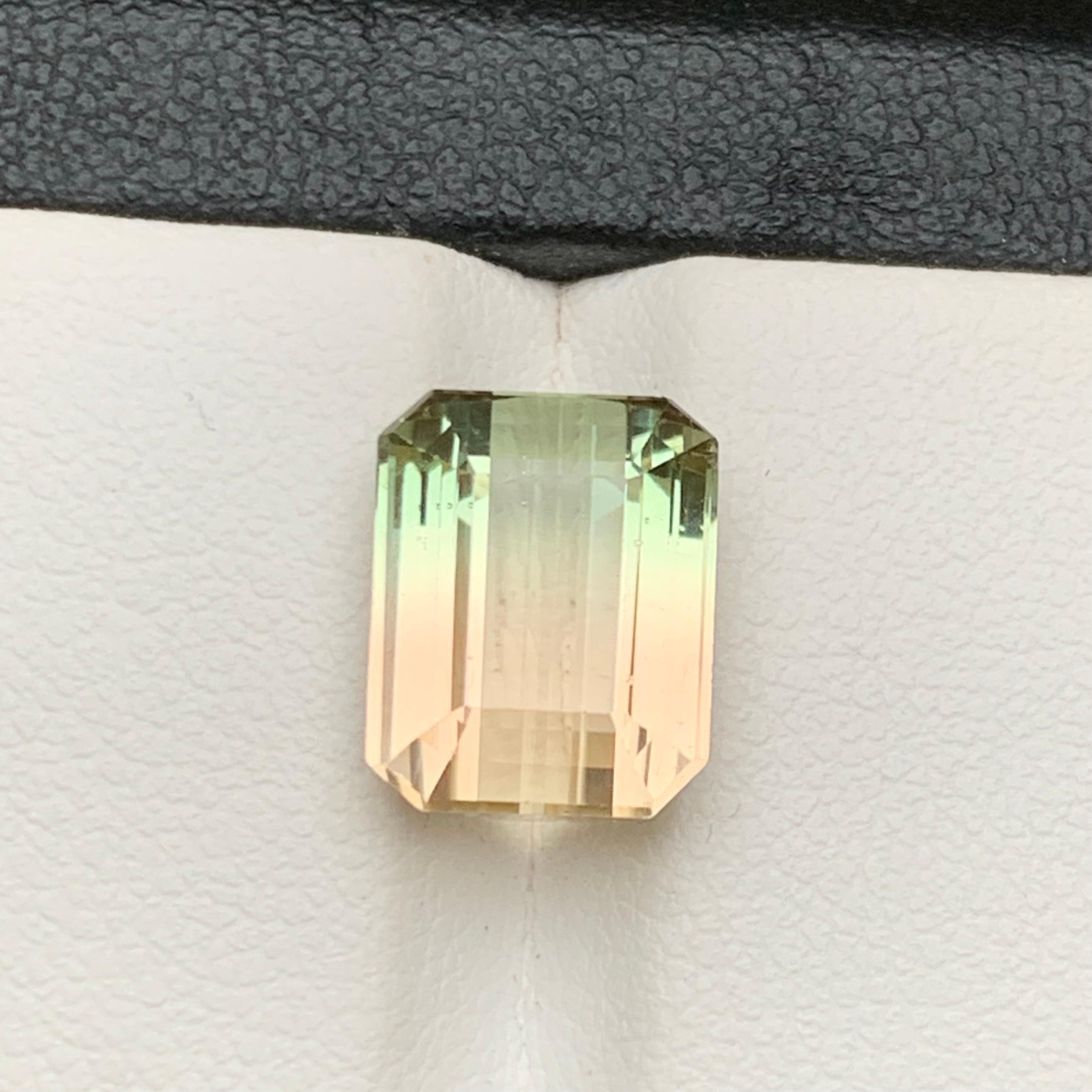 Golden & Green Bicolor Natural Tourmaline Ring Loose Gemstone 6.85Ct Emerald Cut In New Condition For Sale In Peshawar, PK