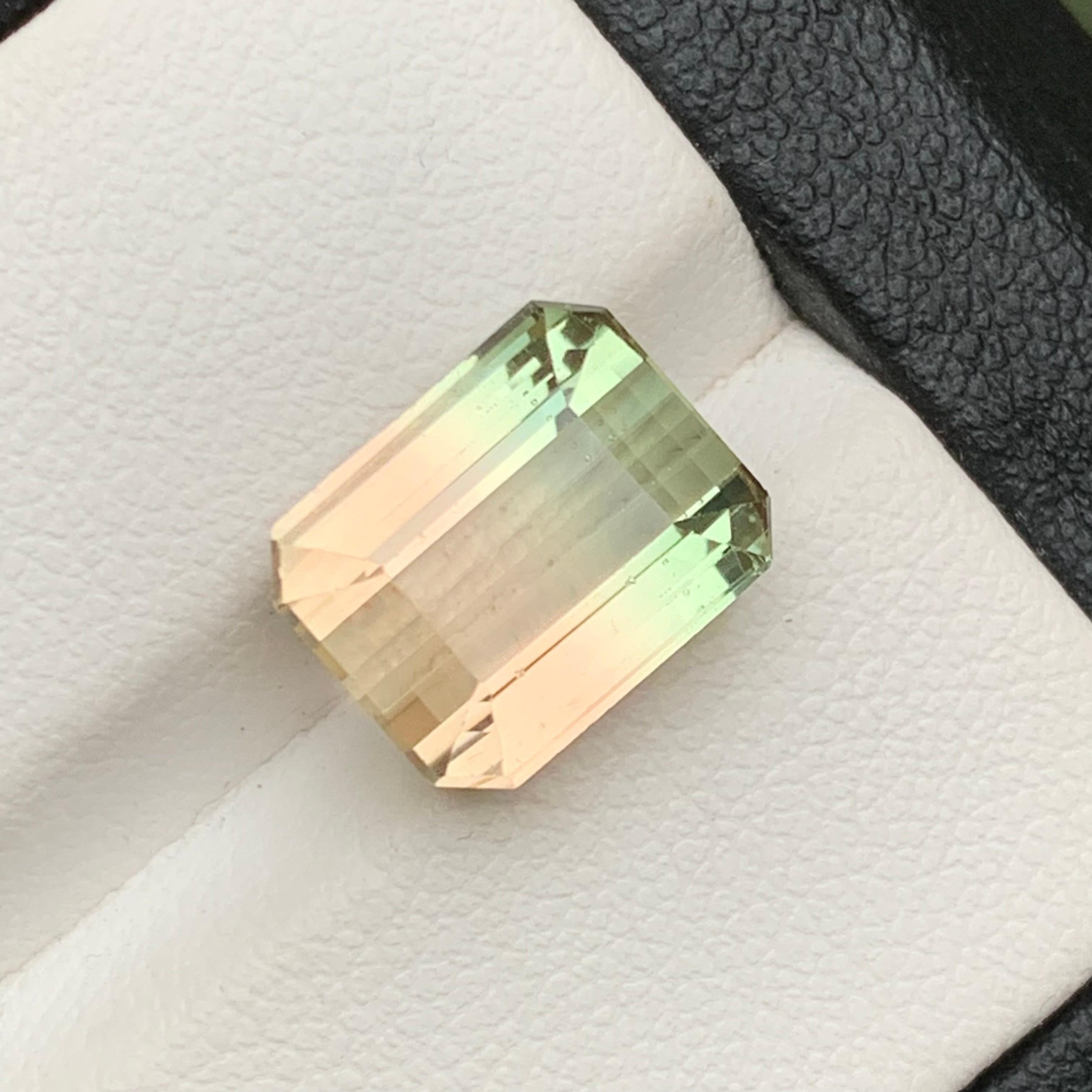 Women's or Men's Golden & Green Bicolor Natural Tourmaline Ring Loose Gemstone 6.85Ct Emerald Cut For Sale