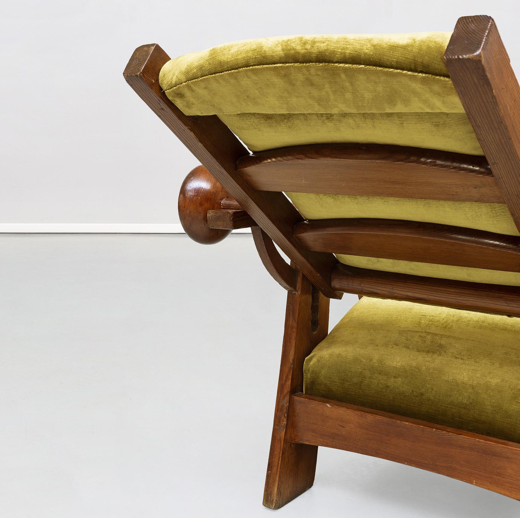 Golden Green Velvet Adjustable Armchairs in Pitch Pine Clemens Holzmeister, 1930 For Sale 7