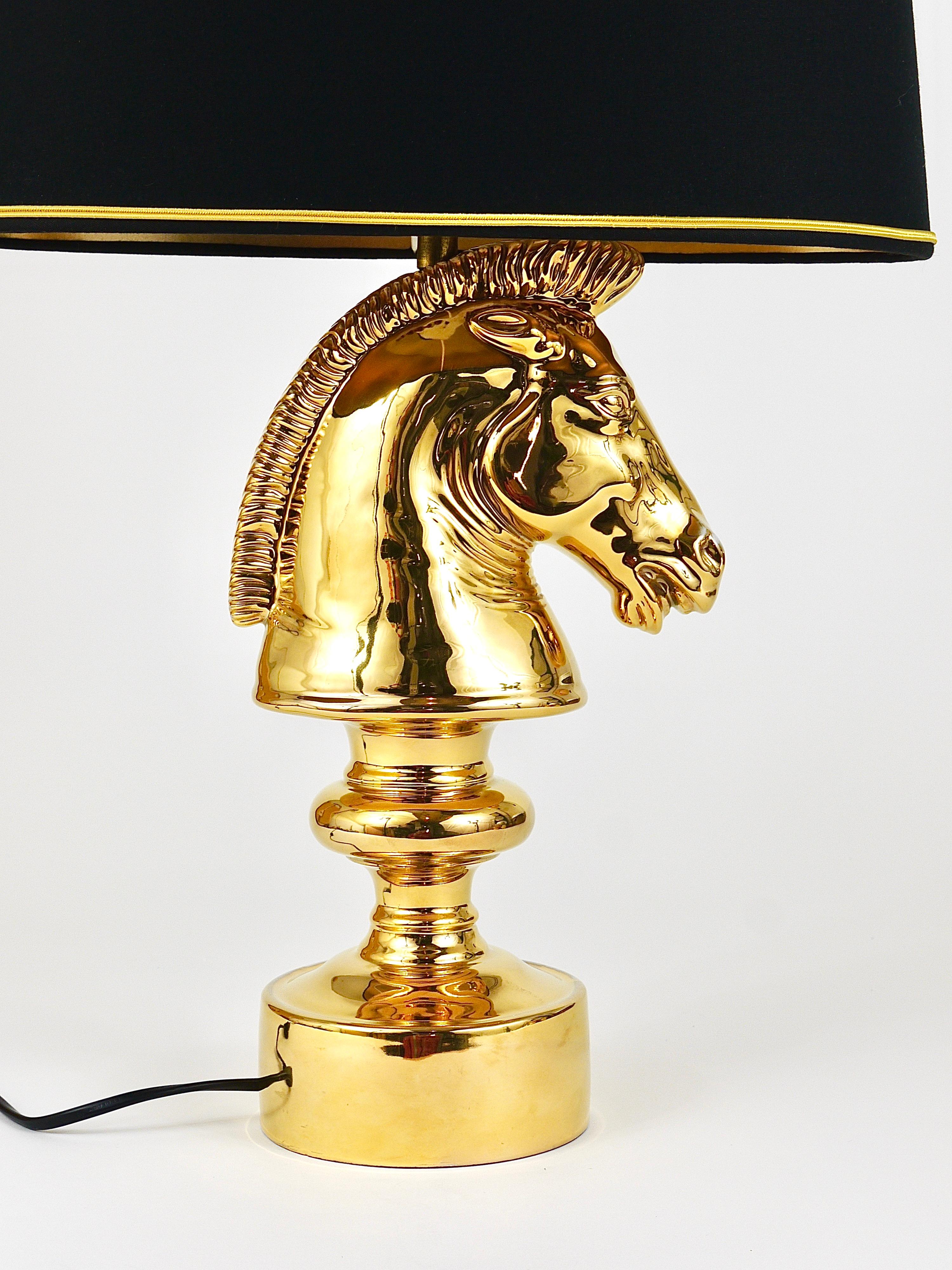 Lampe de table ou lampe d'appoint en sculpture de cheval de style Hollywood Regency dorée, Italie, 1970 en vente 8