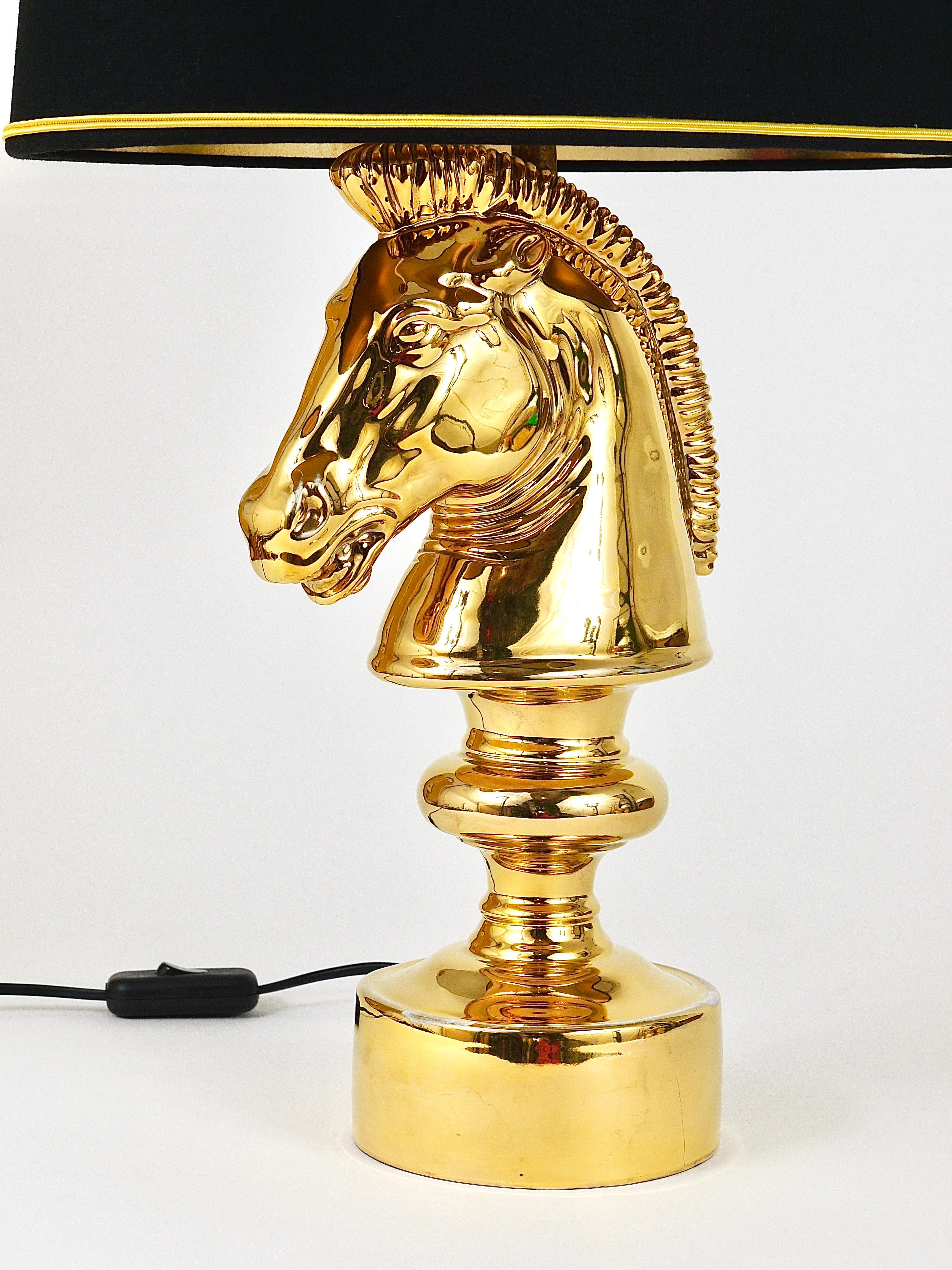 Lampe de table ou lampe d'appoint en sculpture de cheval de style Hollywood Regency dorée, Italie, 1970 en vente 10