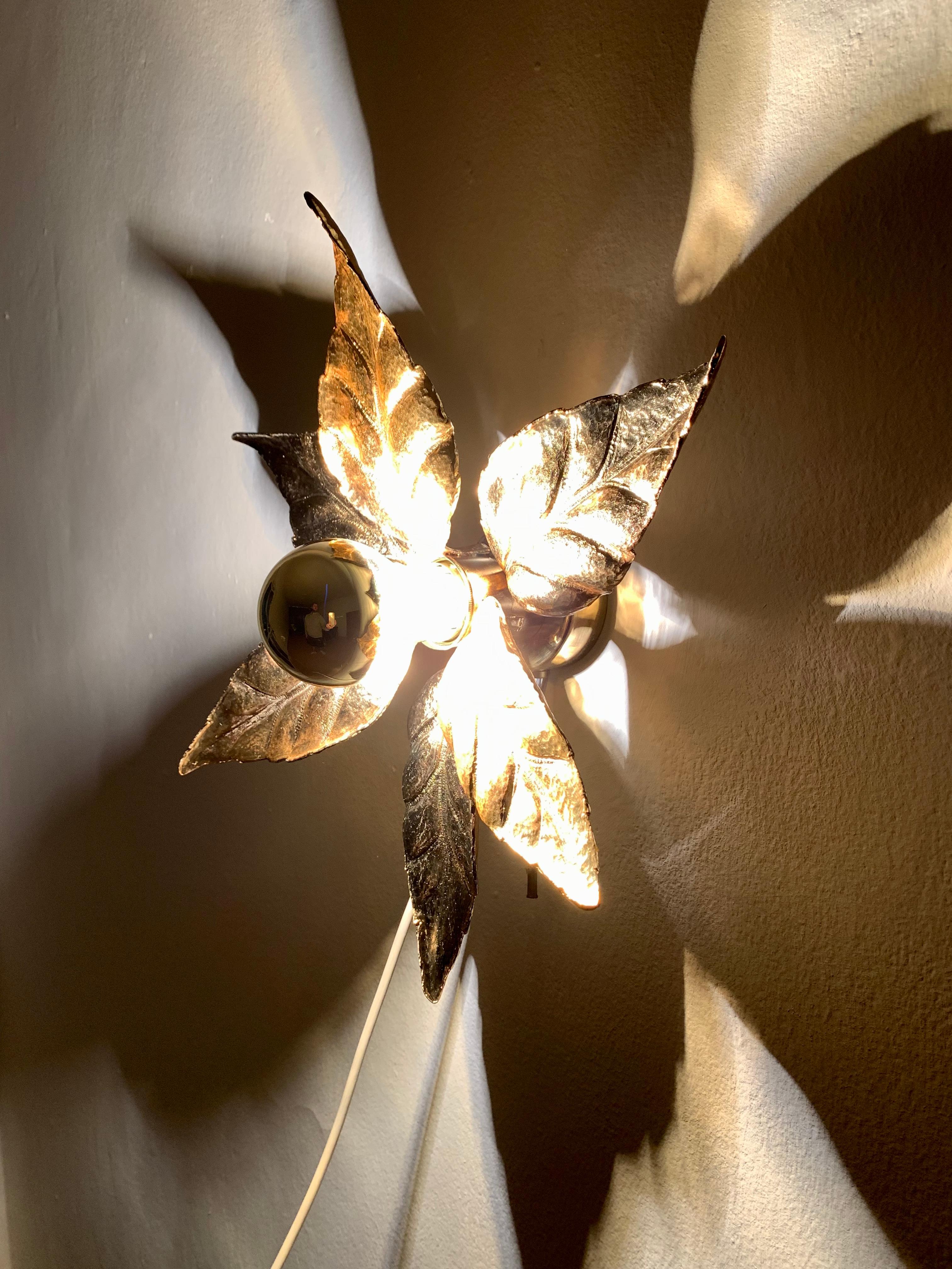 Lámpara de pared Golden Hollywood Regency de Willy Daro para Massive en venta 4