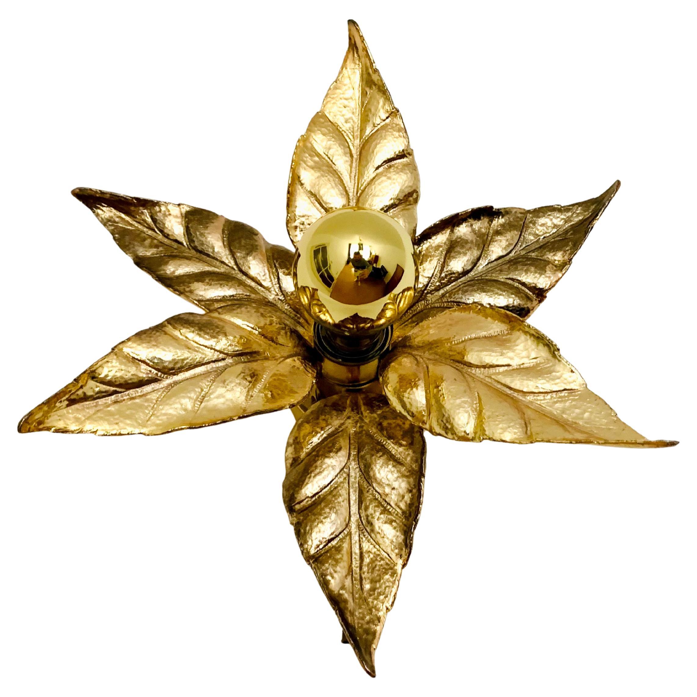 Lámpara de pared Golden Hollywood Regency de Willy Daro para Massive en venta