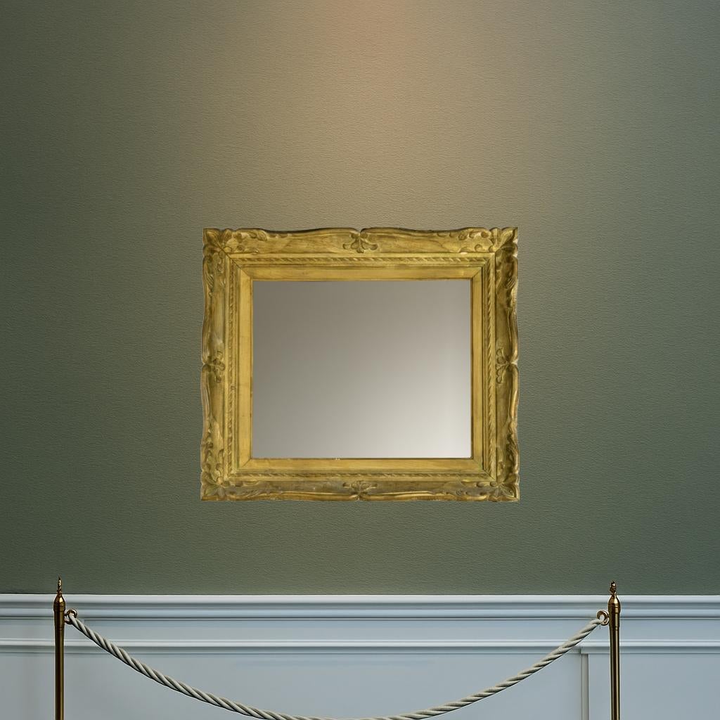 Golden Impressionist Kastanienholz Spiegel, Anfang 20. Jahrhundert 25x22in (Belle Époque) im Angebot