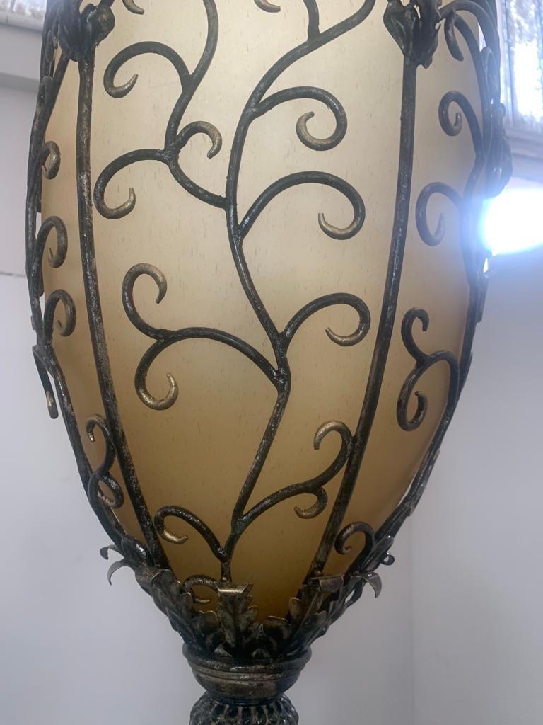 Golden Iron and Glass Lanterns, 1970s In Good Condition For Sale In Montelabbate, PU