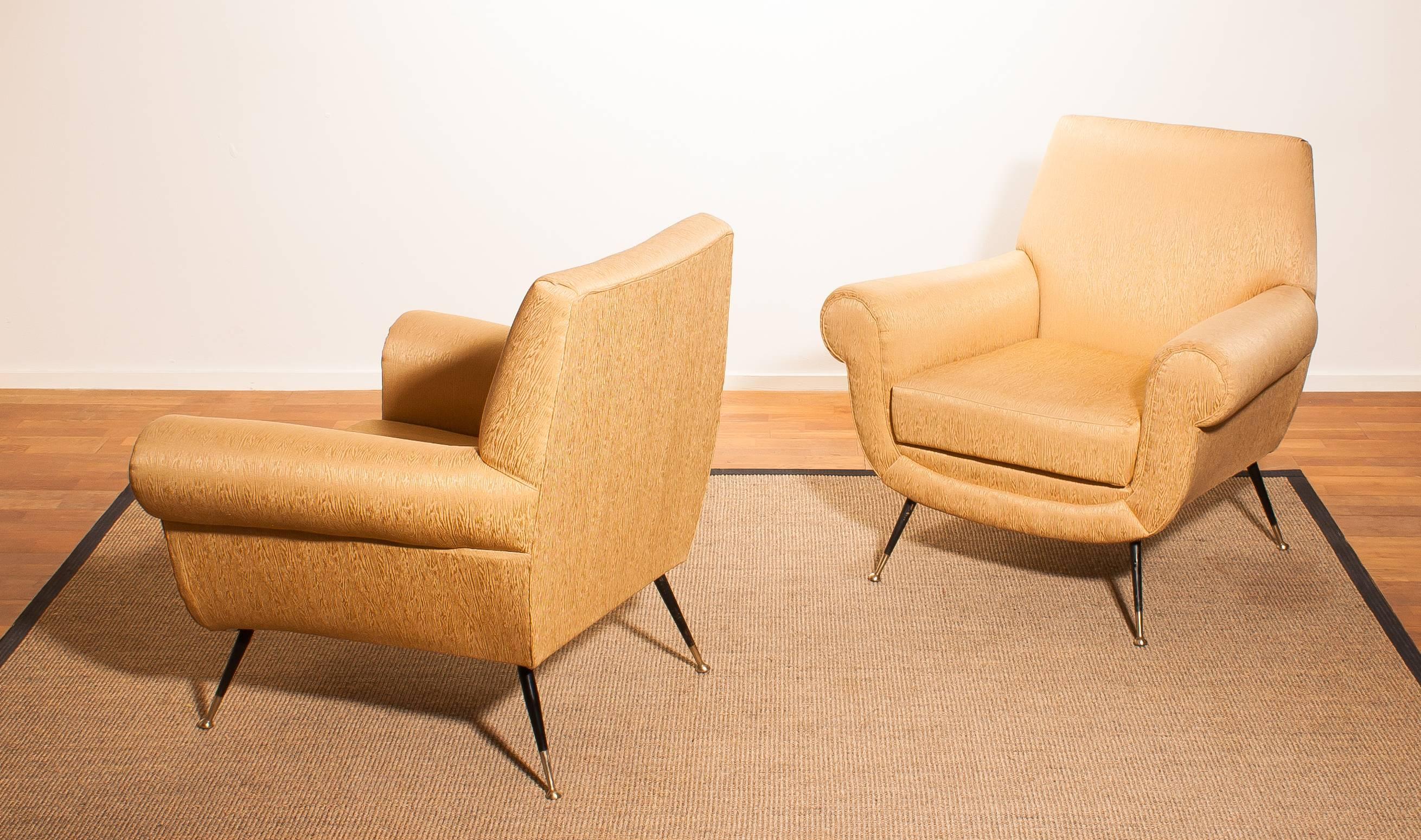Golden Jacquard Upholstered Easy Chairs by Gigi Radice for Minotti, Brass Legs. In Good Condition In Silvolde, Gelderland