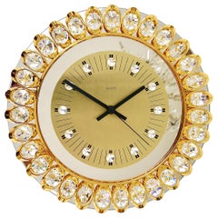 Goldene Junghans Hollywood Regency-Wanduhr mit vergoldeten und Kristallen, Deutschland, 1950er Jahre