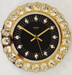 Goldene Junghans Hollywood Regency-Wanduhr mit vergoldeten und Kristallen, Deutschland, 1970er Jahre