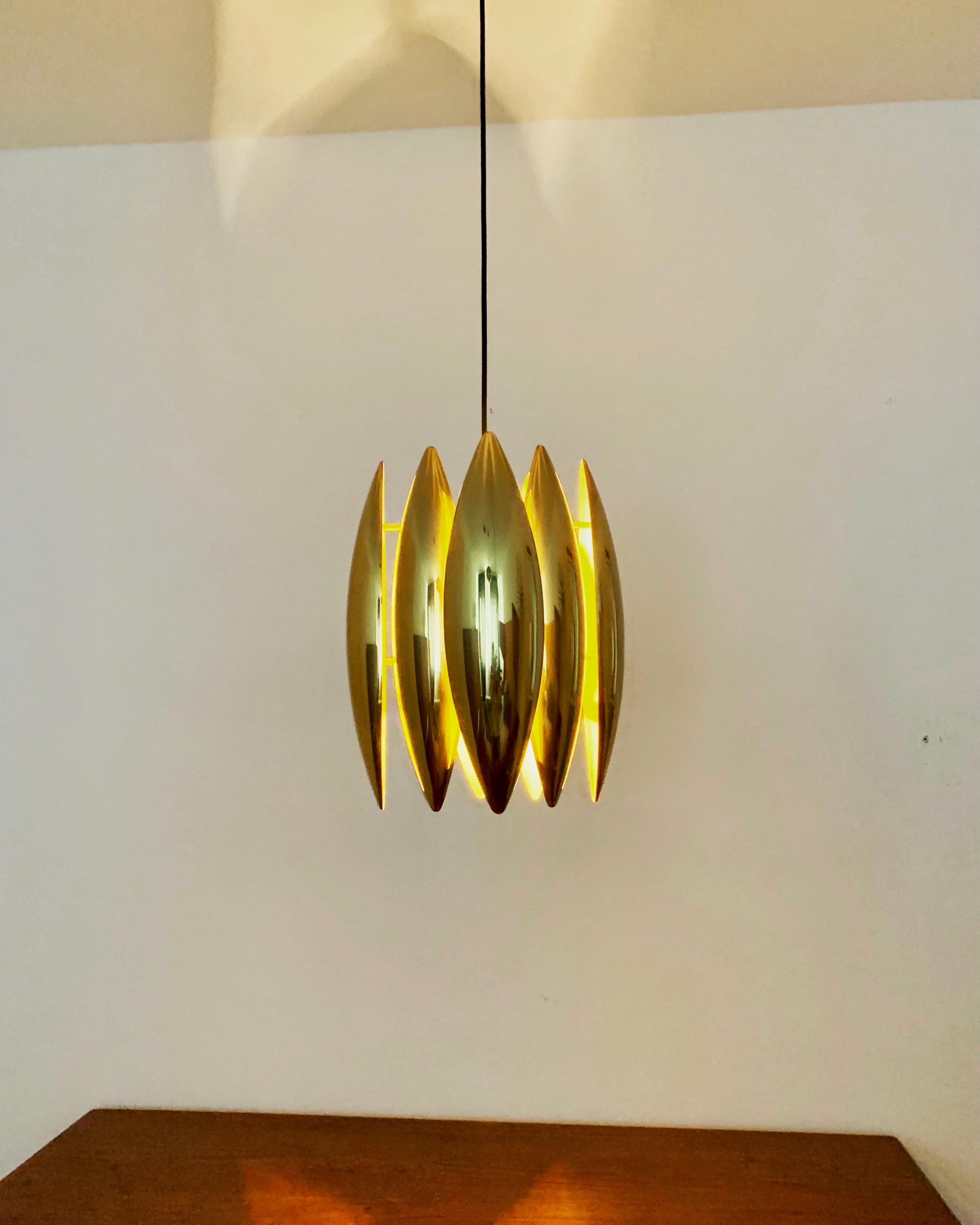 Lampe à suspension Golden Kastor par Jo Hammerborg pour Fog and Morup en vente 3