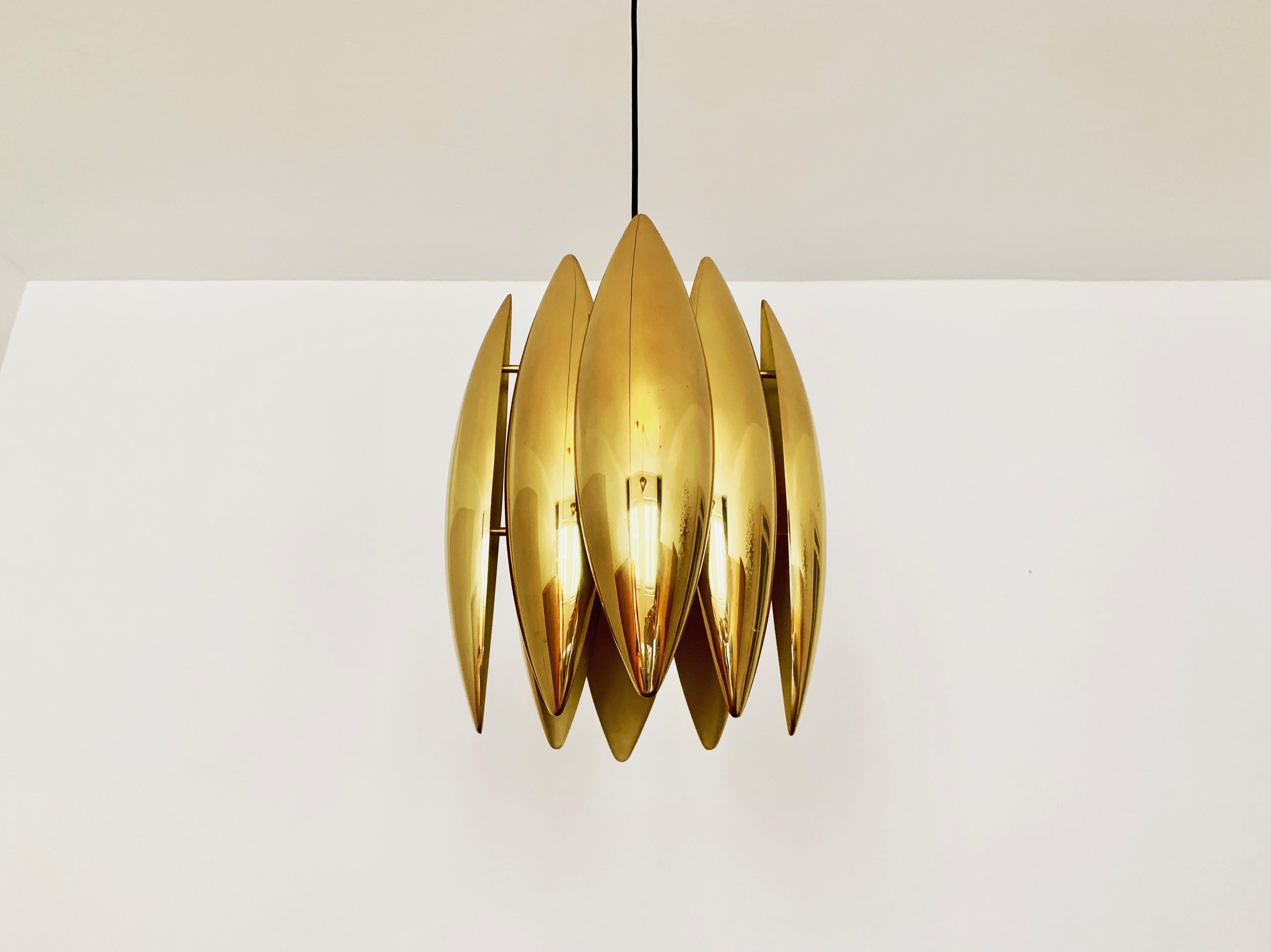 Scandinave moderne Lampe à suspension Golden Kastor par Jo Hammerborg pour Fog and Morup en vente