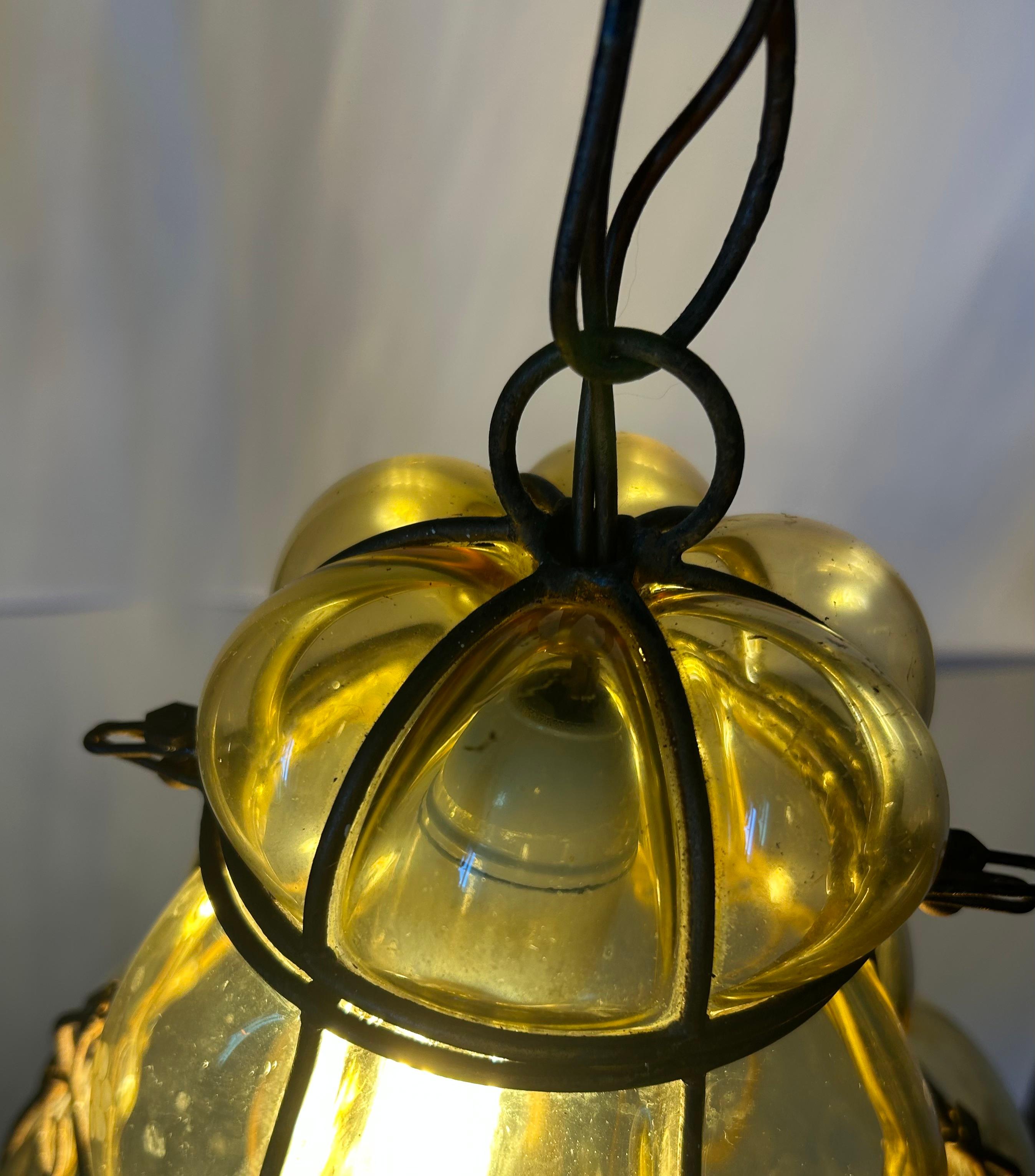 Linternas Doradas, Pareja de Elegantes Colgantes de Murano, Años 80 en Bueno estado para la venta en Budapest, HU