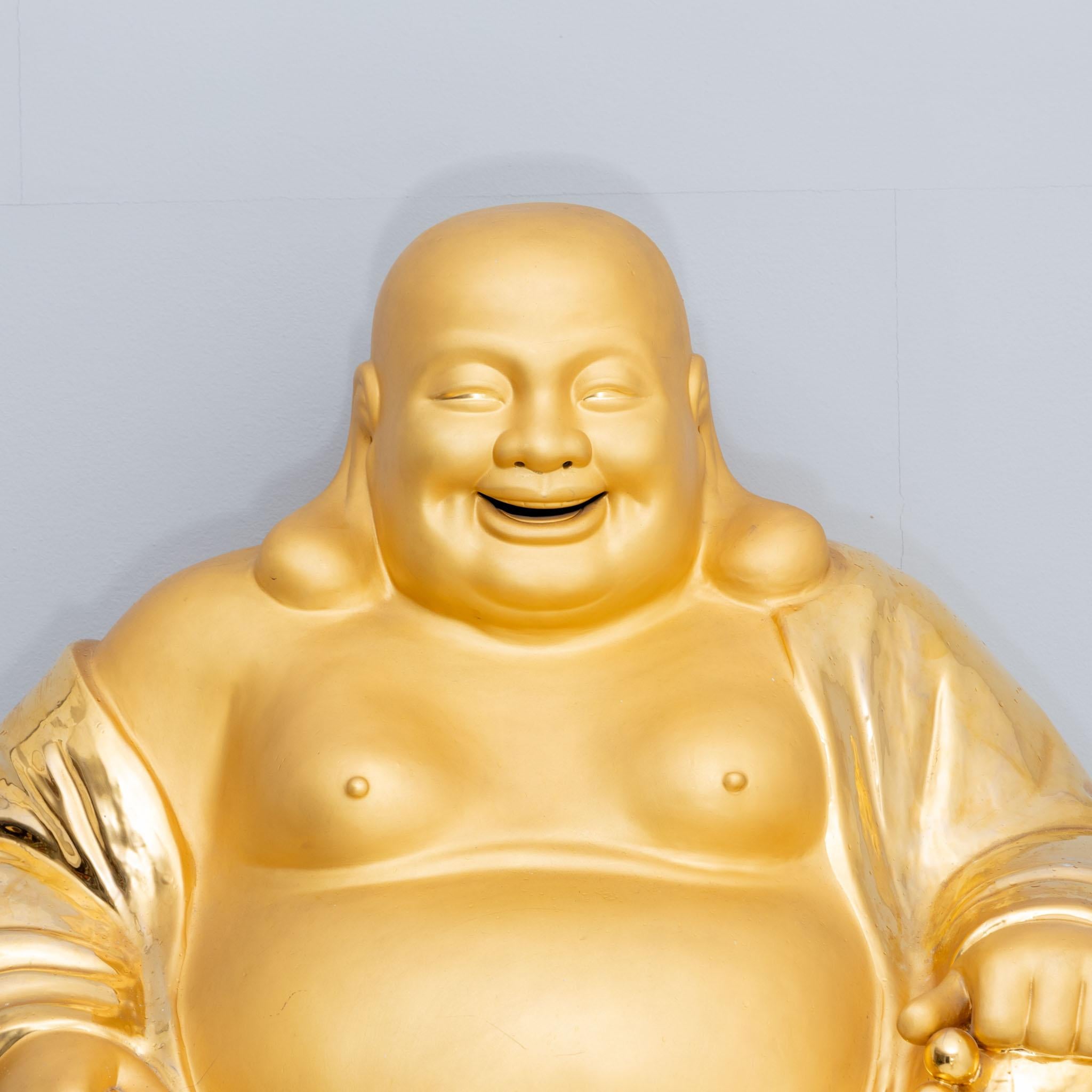 Goldener Lachender Buddha aus Porzellan, 20. Jahrhundert im Angebot 4