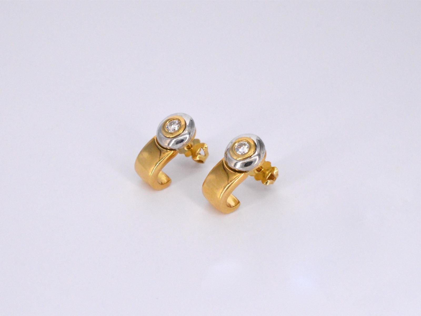Boucles d'oreilles Lechic doré avec diamants en vente 1