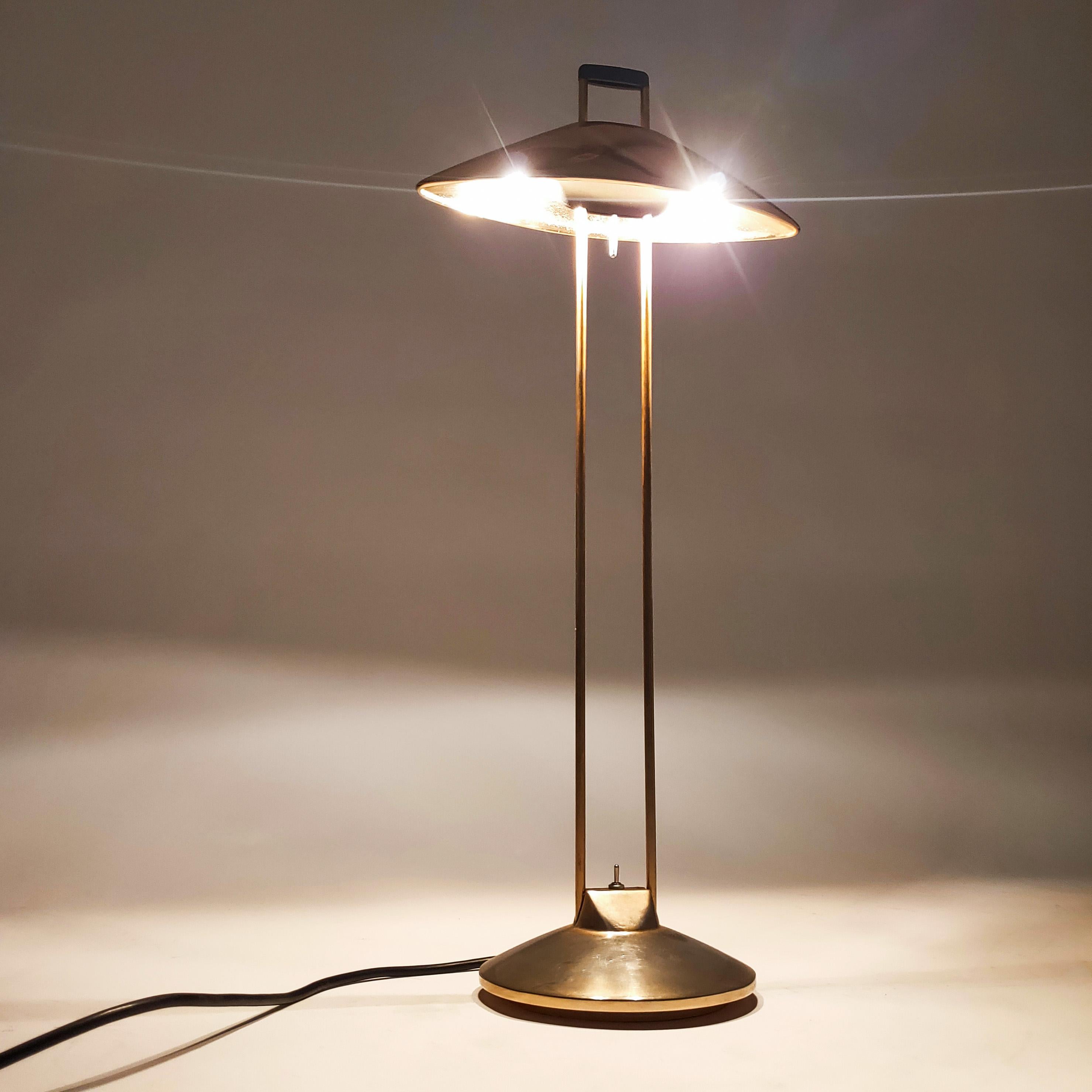Golden Editions. Lampe de table de Jorge Pensi pour B-Lux, Espagne, années 1980 en vente 2