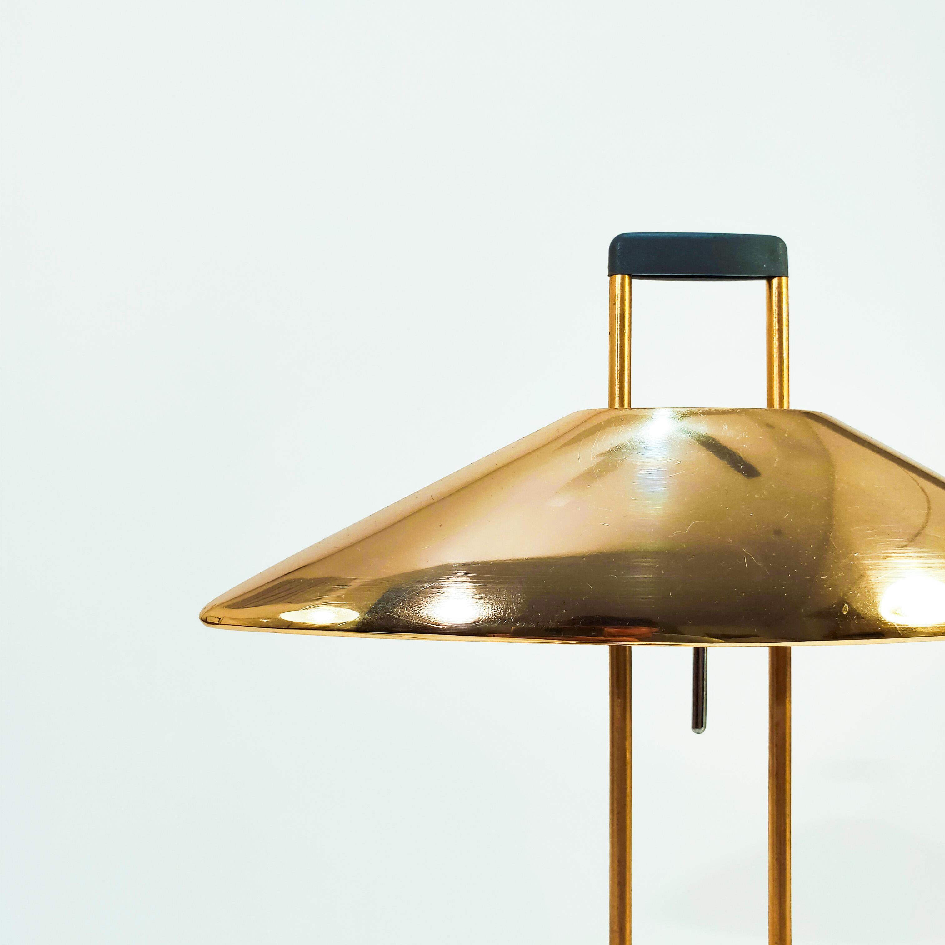 Moulé Golden Editions. Lampe de table de Jorge Pensi pour B-Lux, Espagne, années 1980 en vente