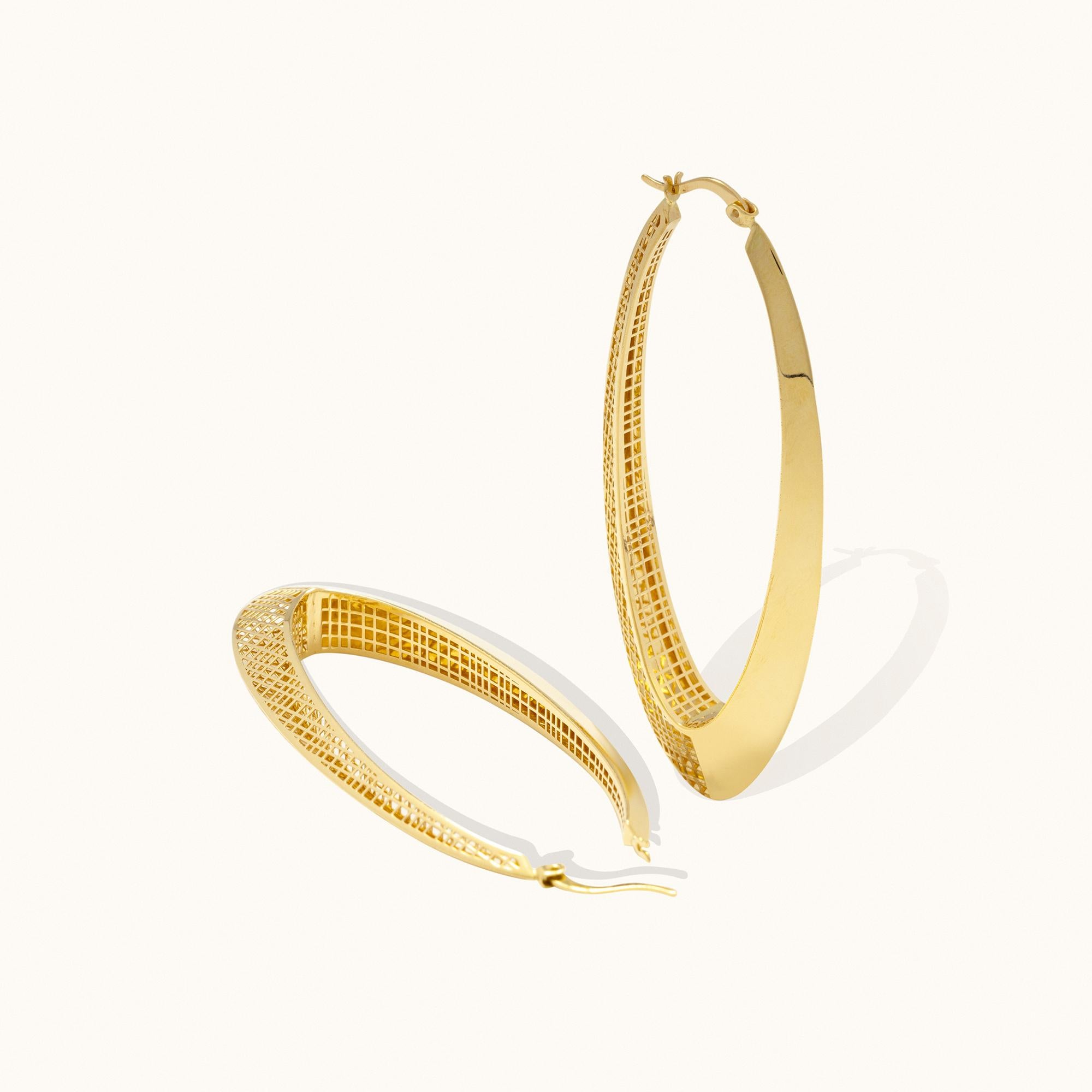 Contemporaneo Orecchini a cerchio a reticolo Golden Matrix - Orecchini a cerchio in oro massiccio 14K in vendita