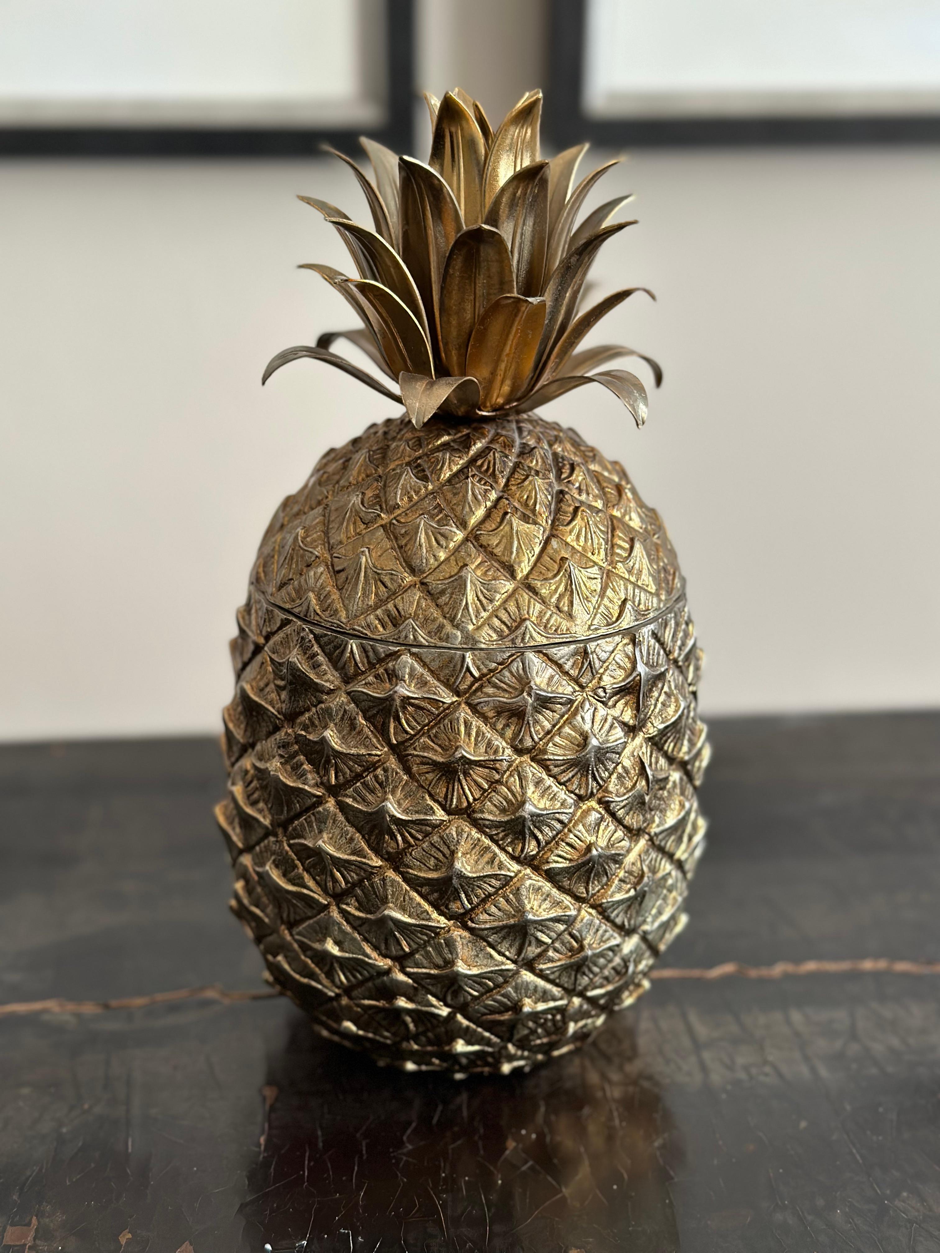 Hollywood Regency  Golden Mauro Manetti Pineapple Ice Bucket from Florence, Italy, circa 1970 For Sale