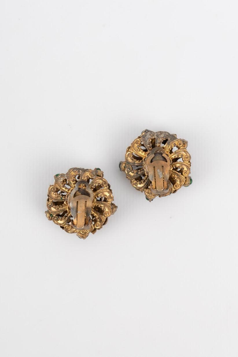 Golden Metal Earrings from the Coco Chanel Period In Good Condition For Sale In SAINT-OUEN-SUR-SEINE, FR