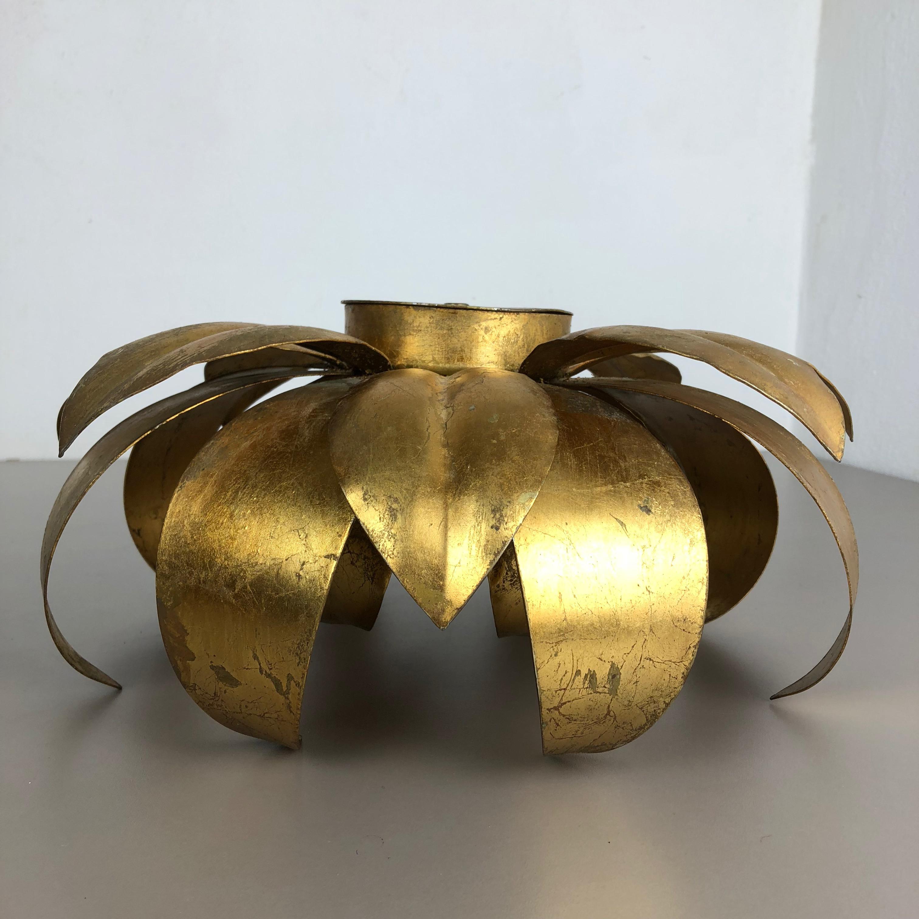 Golden Metal Florentiner Leaf Theatre Wall Ceiling Light Sconces, Italy, 1960s 12