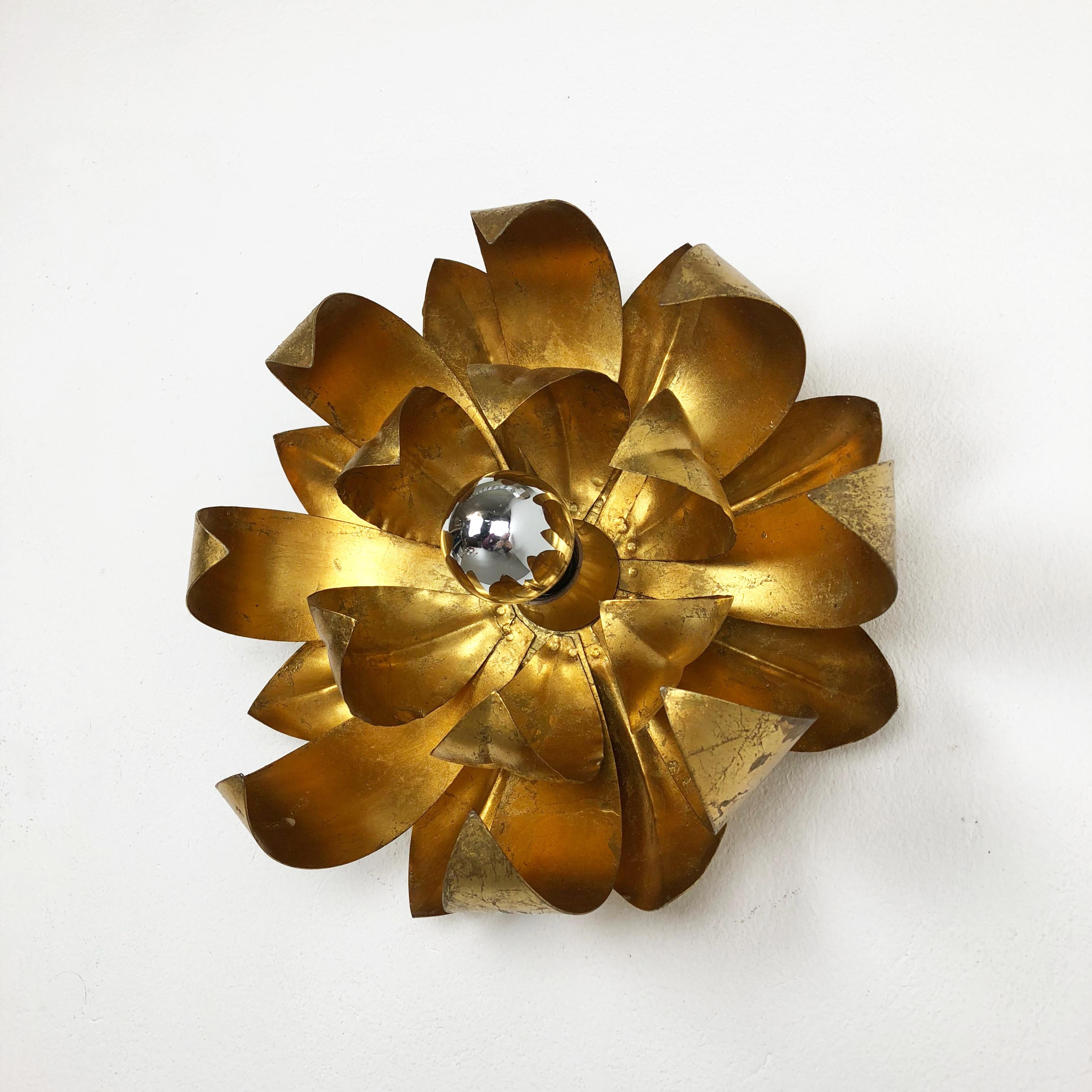 Italian Golden Metal Florentiner Leaf Theatre Wall Ceiling Light Sconces, Italy, 1960s