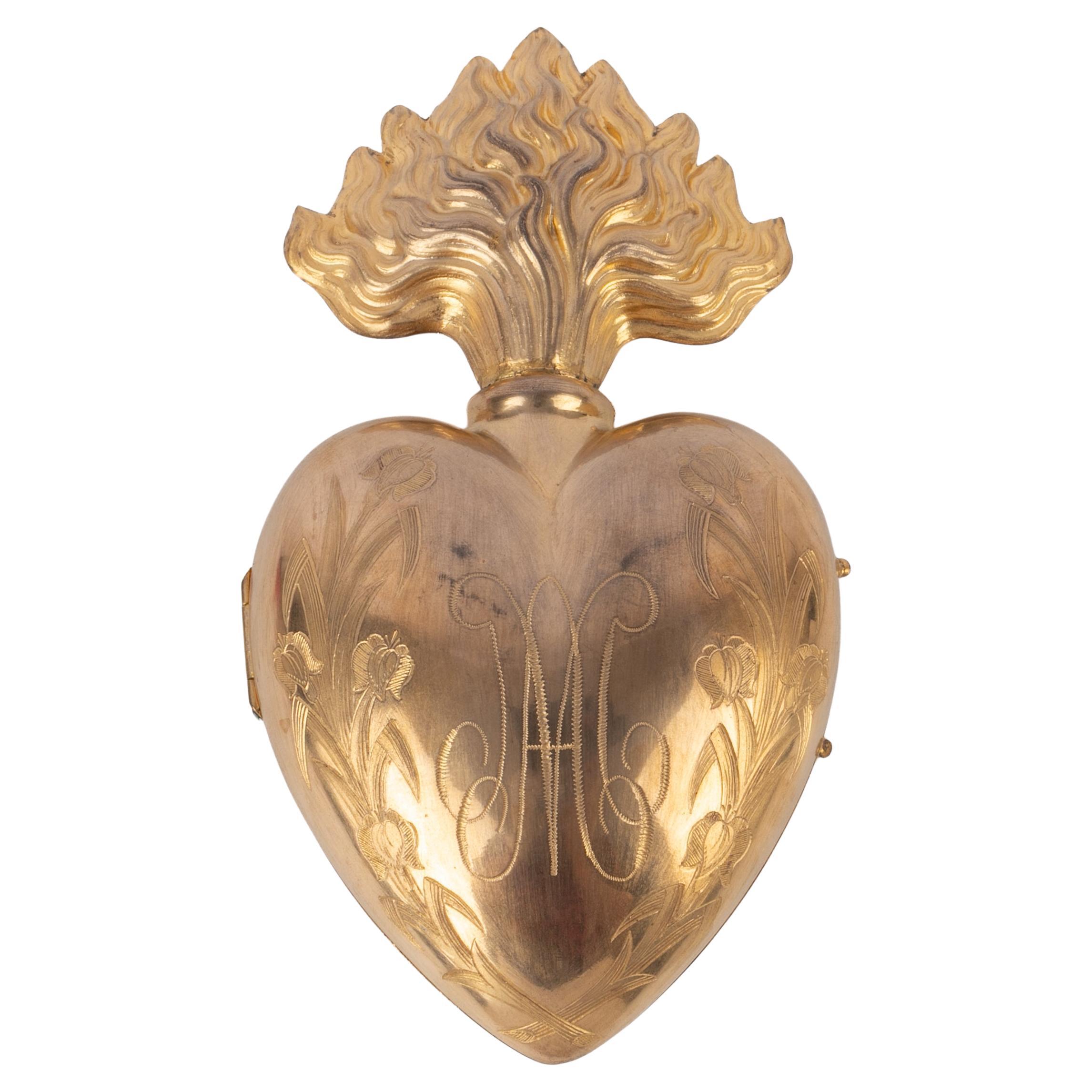 Goldenes Metallherz ex voto im Angebot