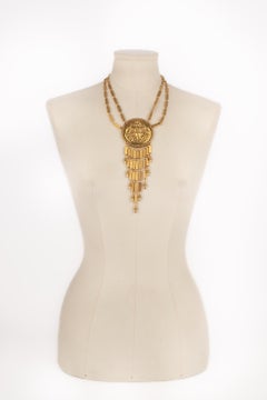 Golden Metal Necklace with 'Art Nouveau' Style Pendant