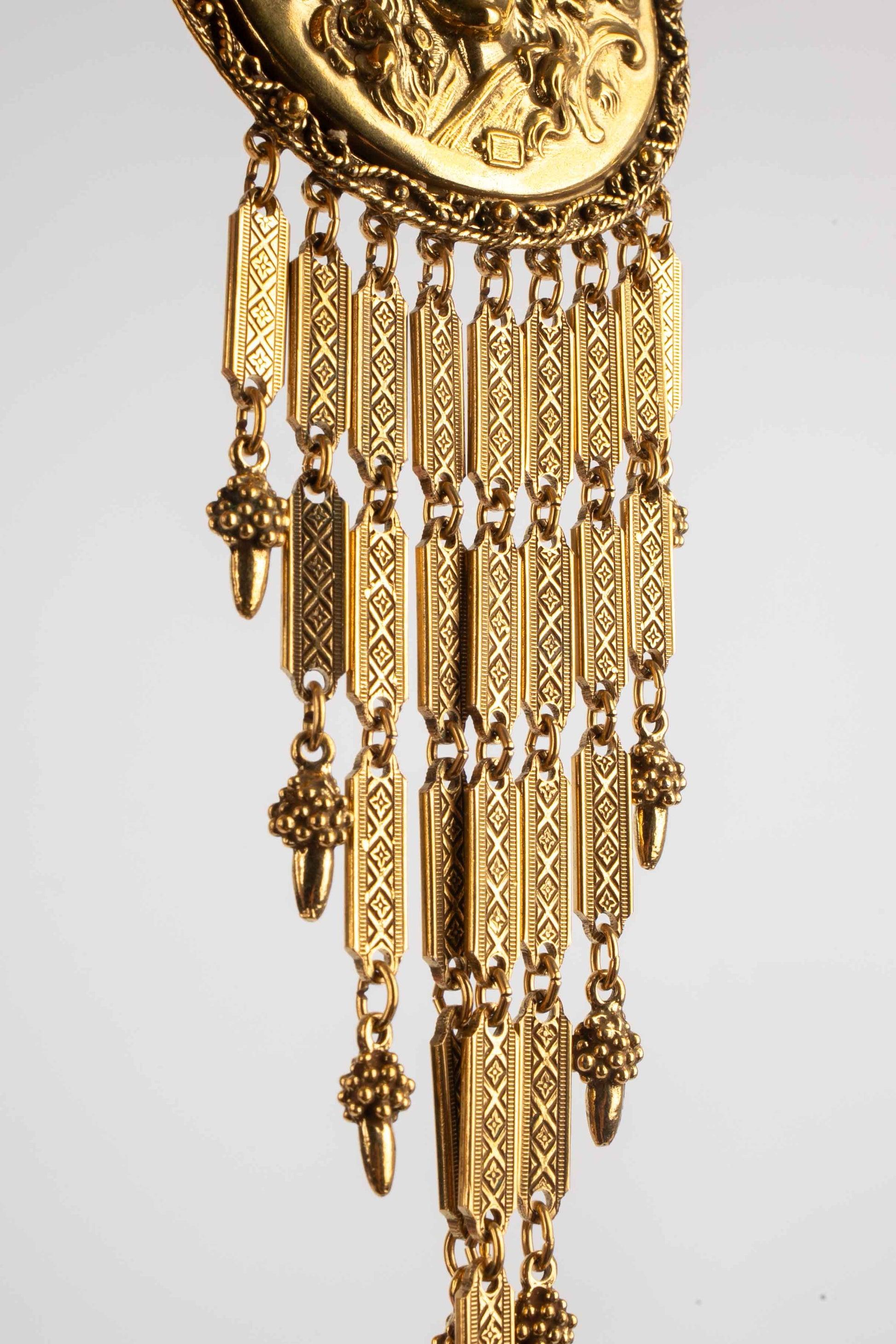 Collier en métal doré avec pendentif de style « Art nouveau » en vente 2