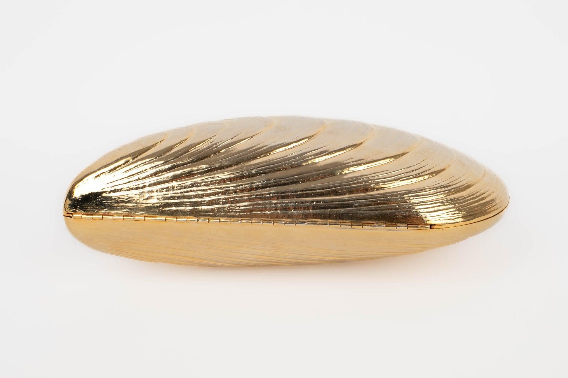 Fortuna Golden Metal Seashell Bag 1